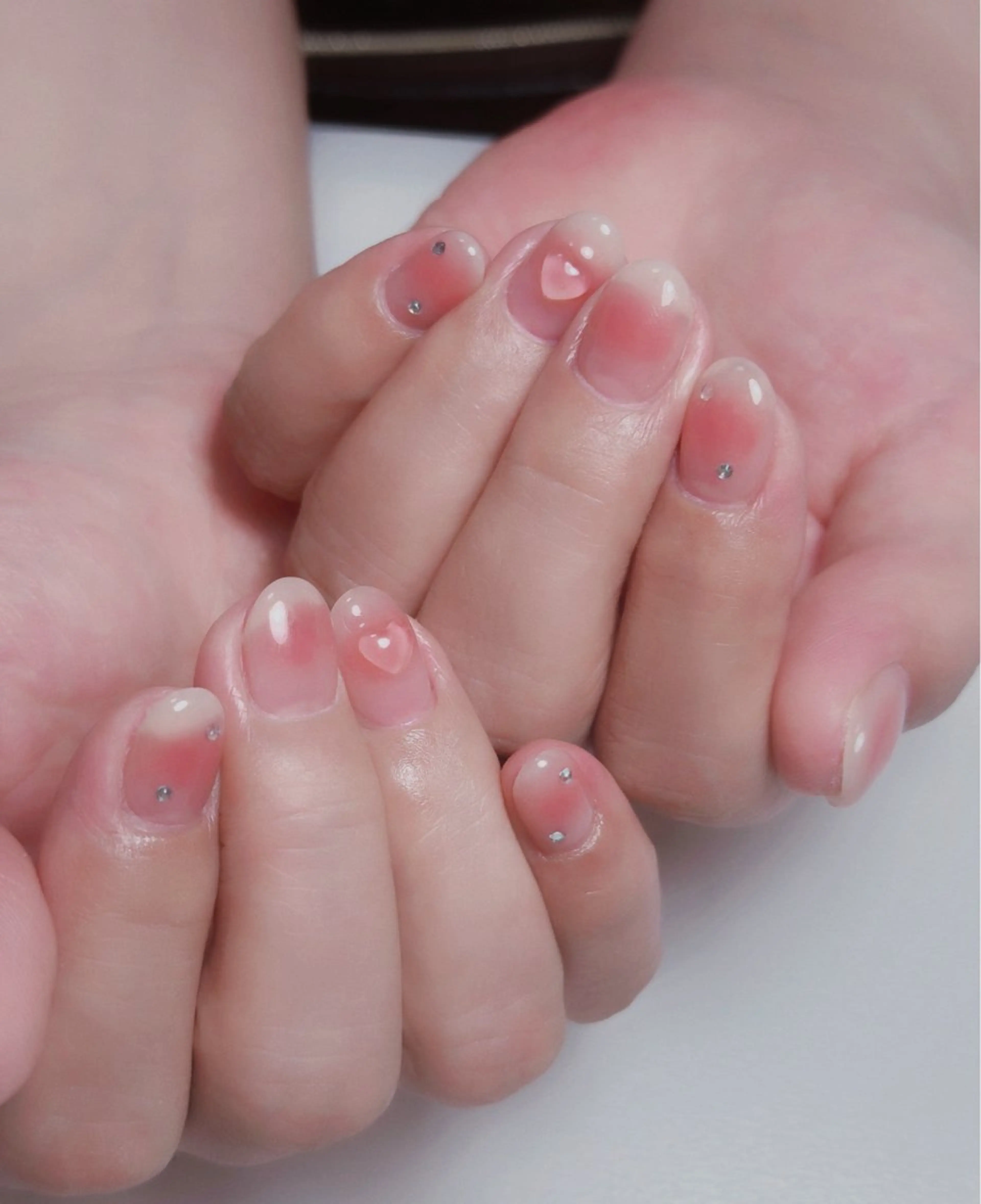 ネイル オーロラネイル 長さ出し フットネイル ラメ(グリッター) ラメグラデーション ハンドネイル 👍thumbs up nail👍のネイルデザイン