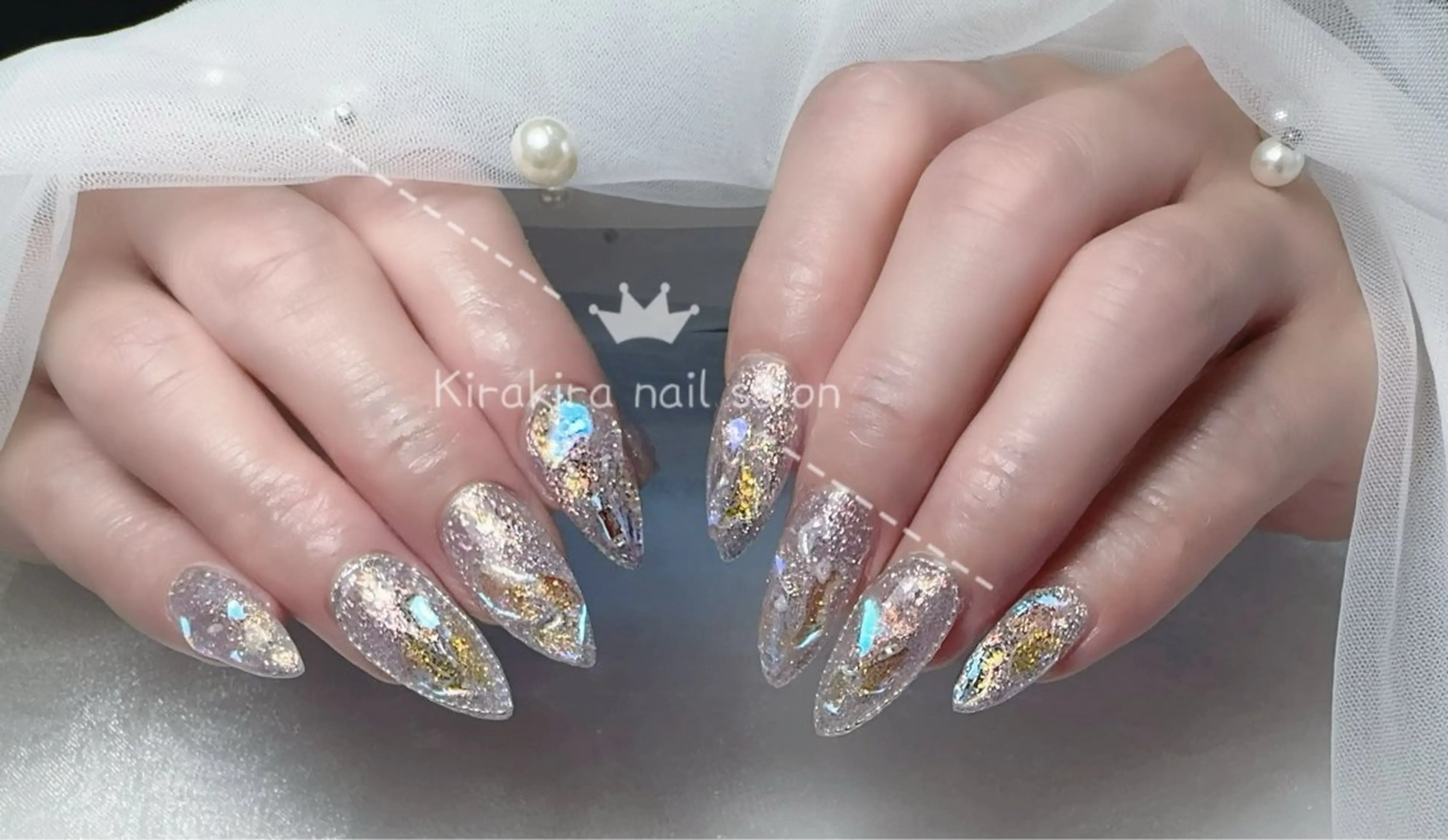ネイル オーロラネイル キラキラネイル ストーンネイル Kirakira Nail salonのネイルデザイン