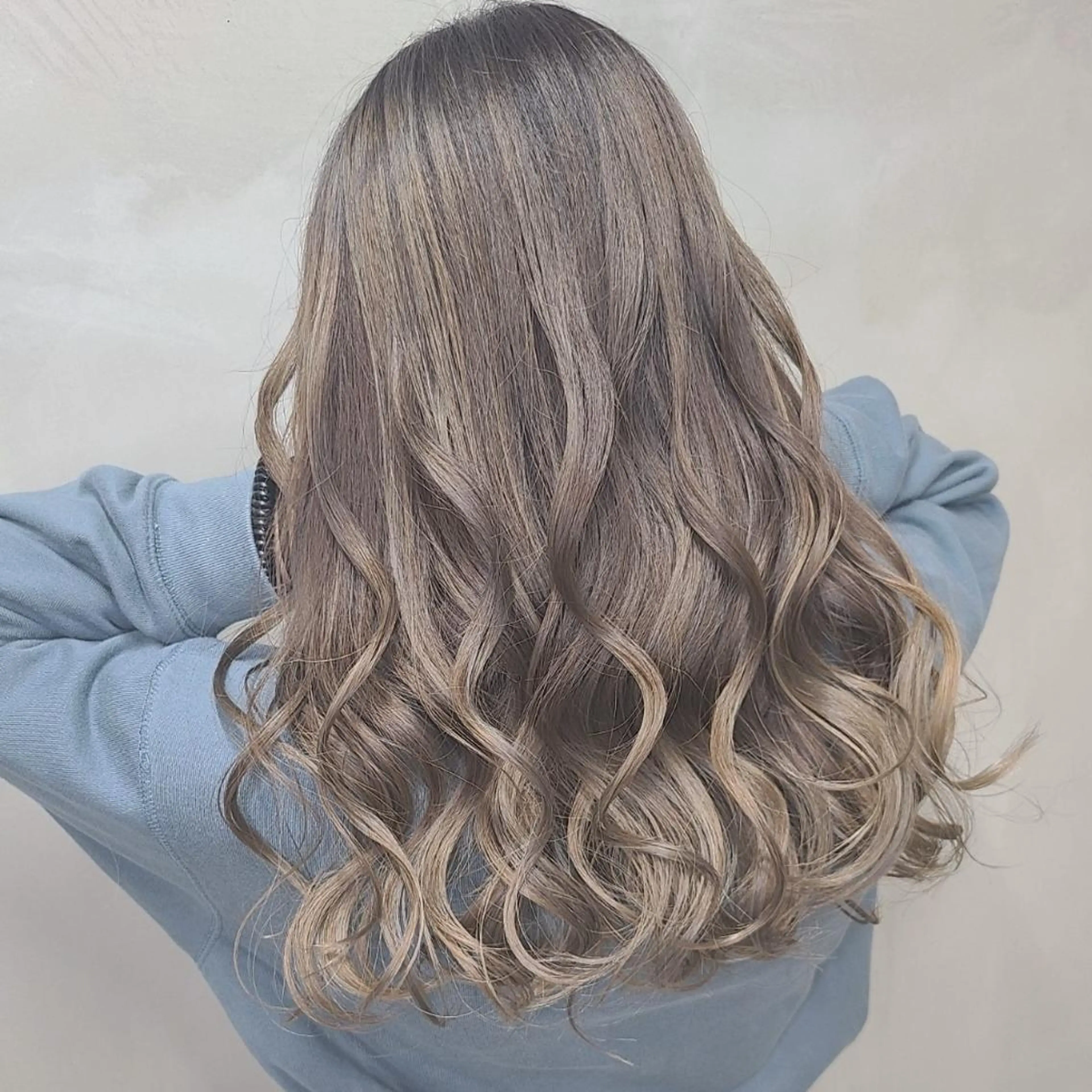 【Wカラー】ハイライト＋オンカラー💎の写真