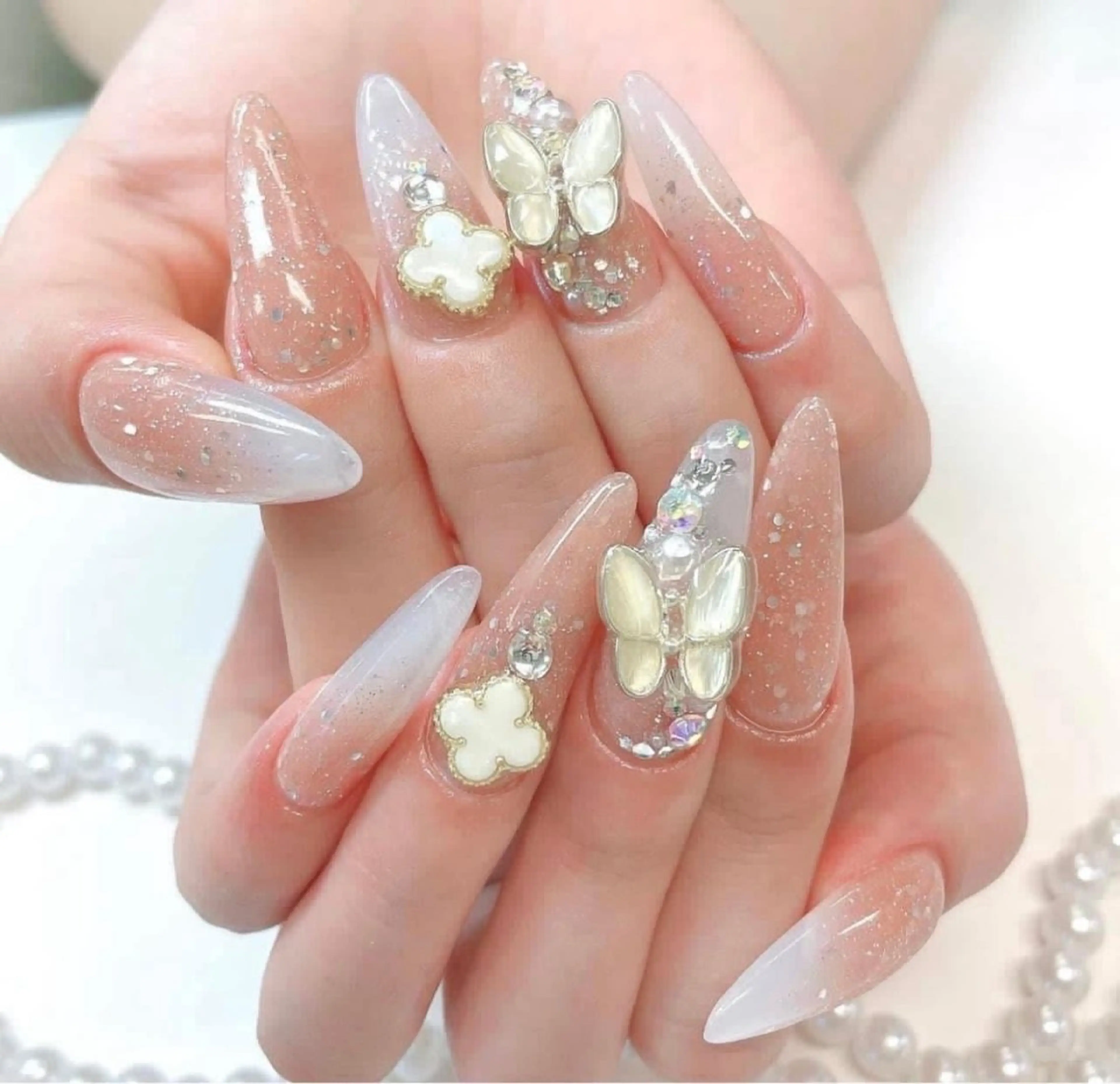 ネイル 長さ出し フレンチネイル ジェルネイル ガラスフレンチ 韓国ネイル ハンドネイル Minette nailHuongのネイルデザイン