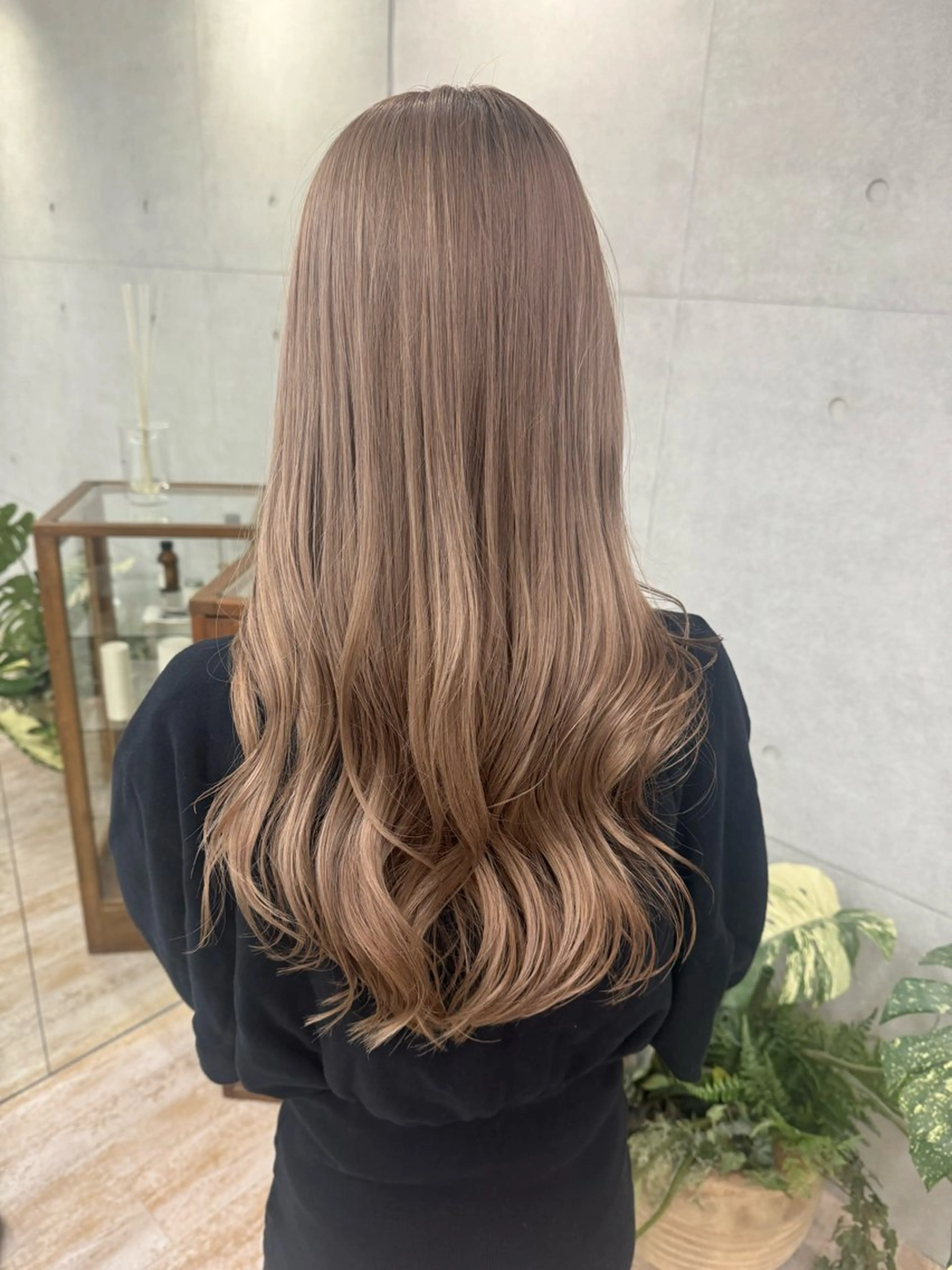 ロング カラー 野口 菜緒のヘアスタイル