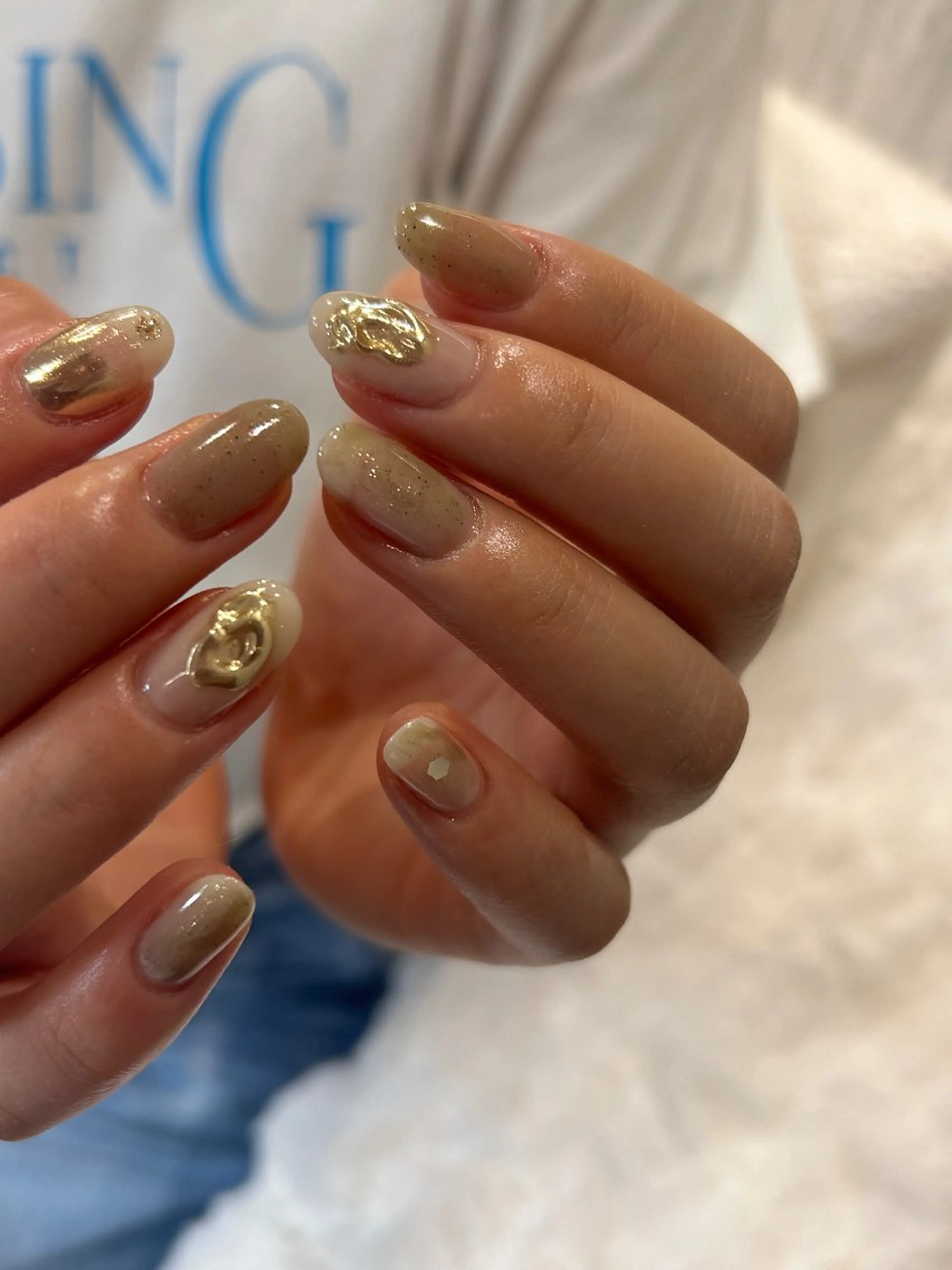 ネイル ハンドネイル NINEnami ニュアンスネイルのネイルデザイン