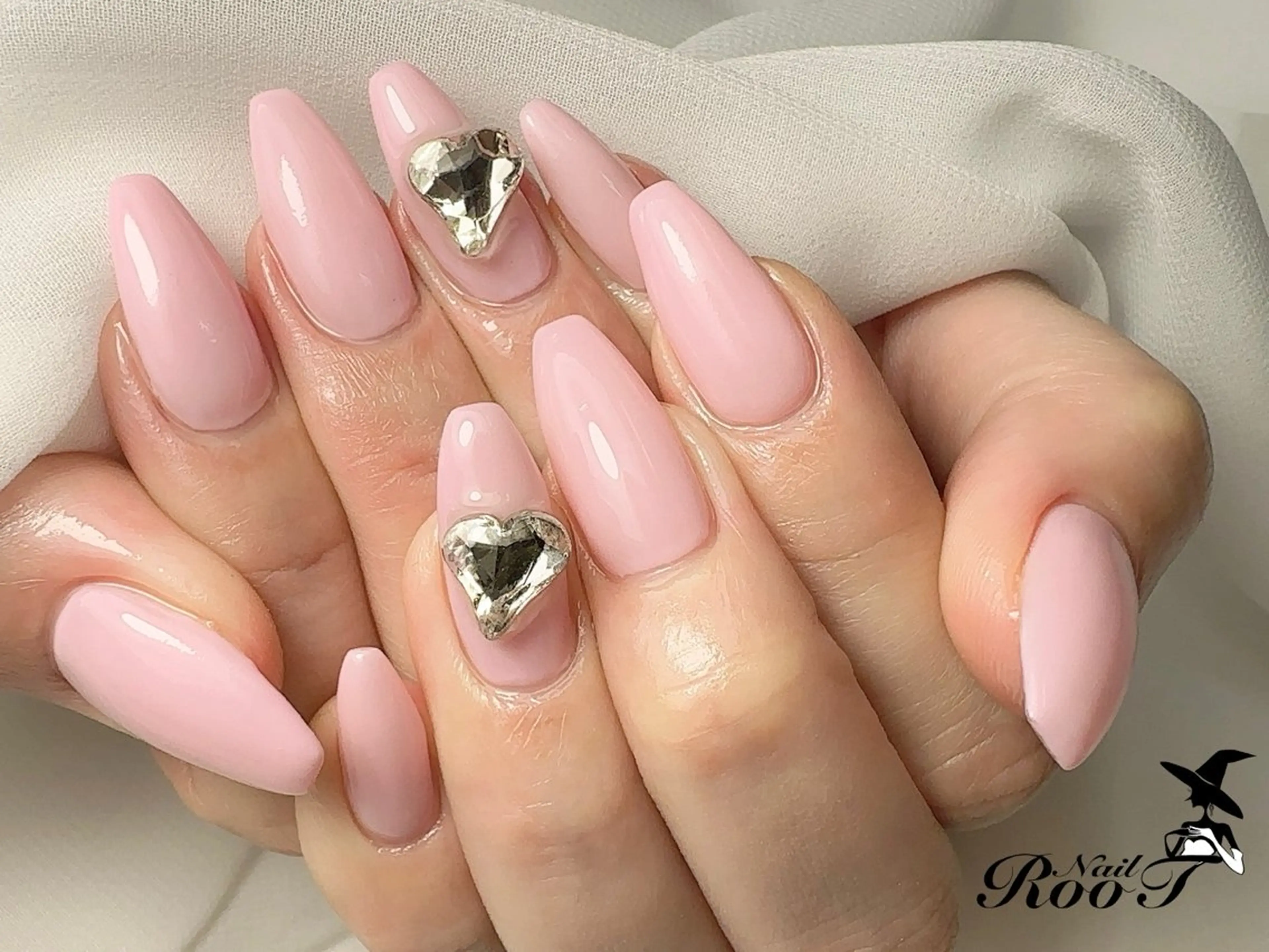 ネイル ワンカラーネイル ハンドネイル RooT Nailのネイルデザイン