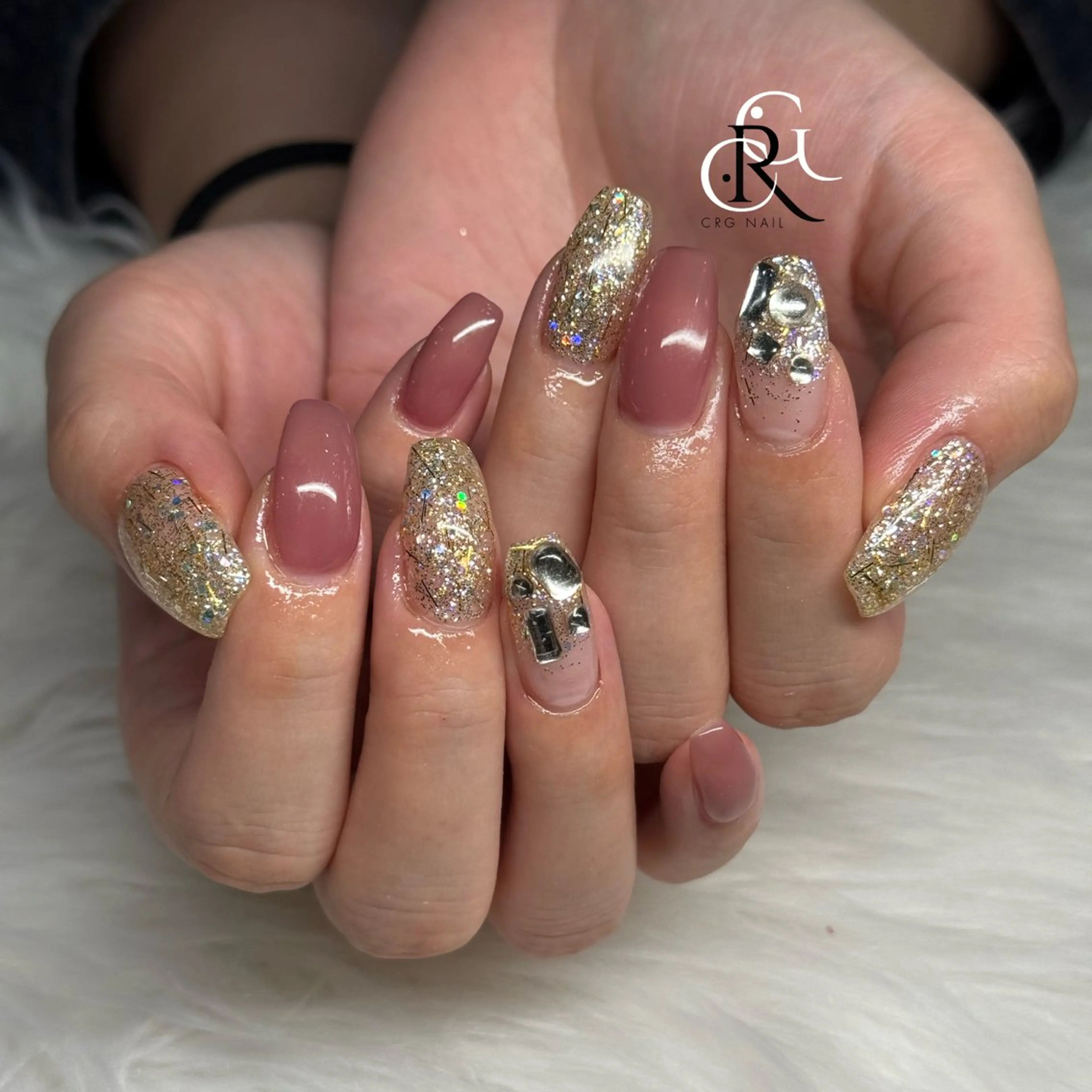 ミディアム ハンドネイル CRGNAIL EMIRIのネイルデザイン