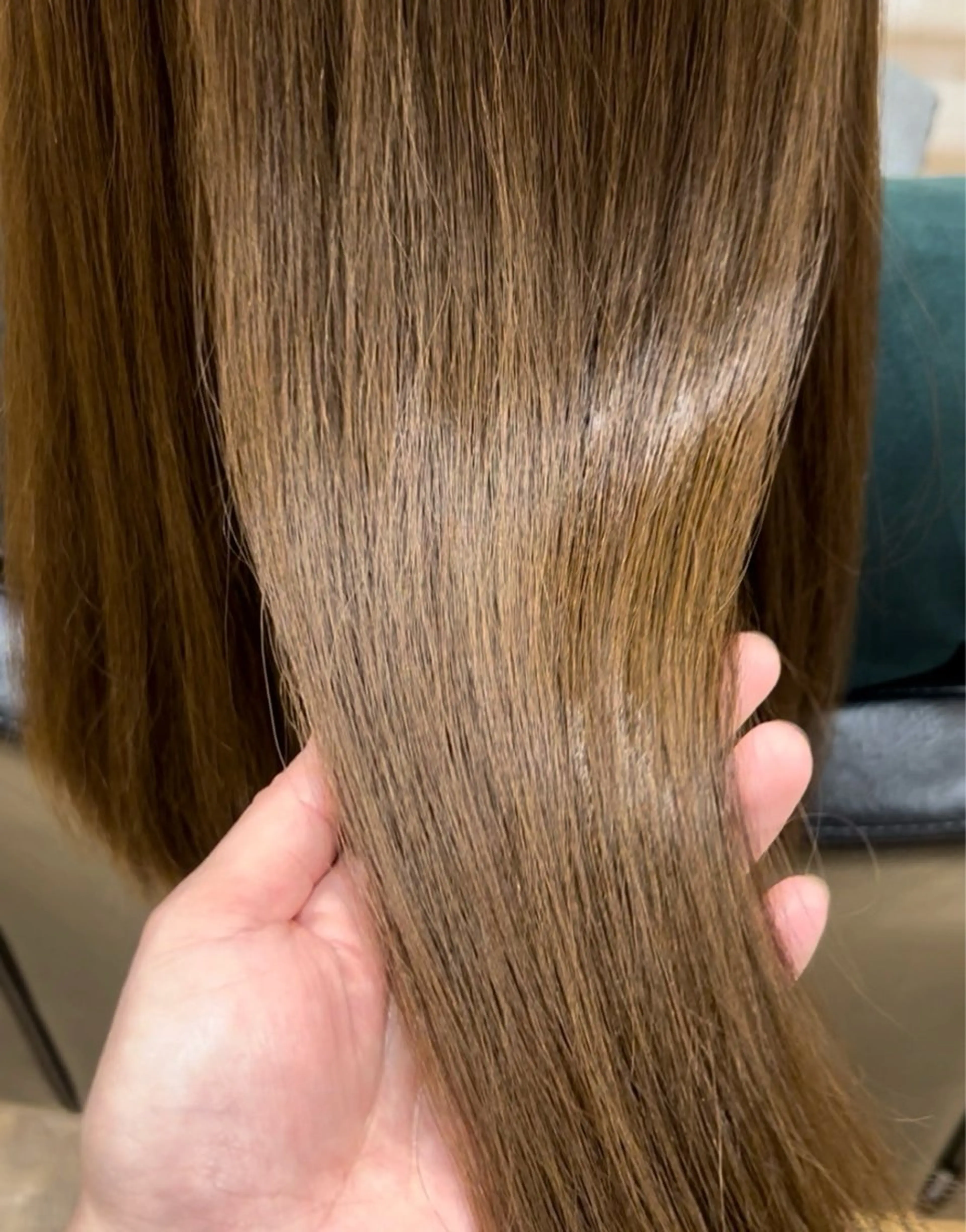 ミディアム カラー 髪質改善 カット ヘアカラー トリートメント 『艶髪』で印象が激変 ！髪質改善特化KONのヘアスタイル