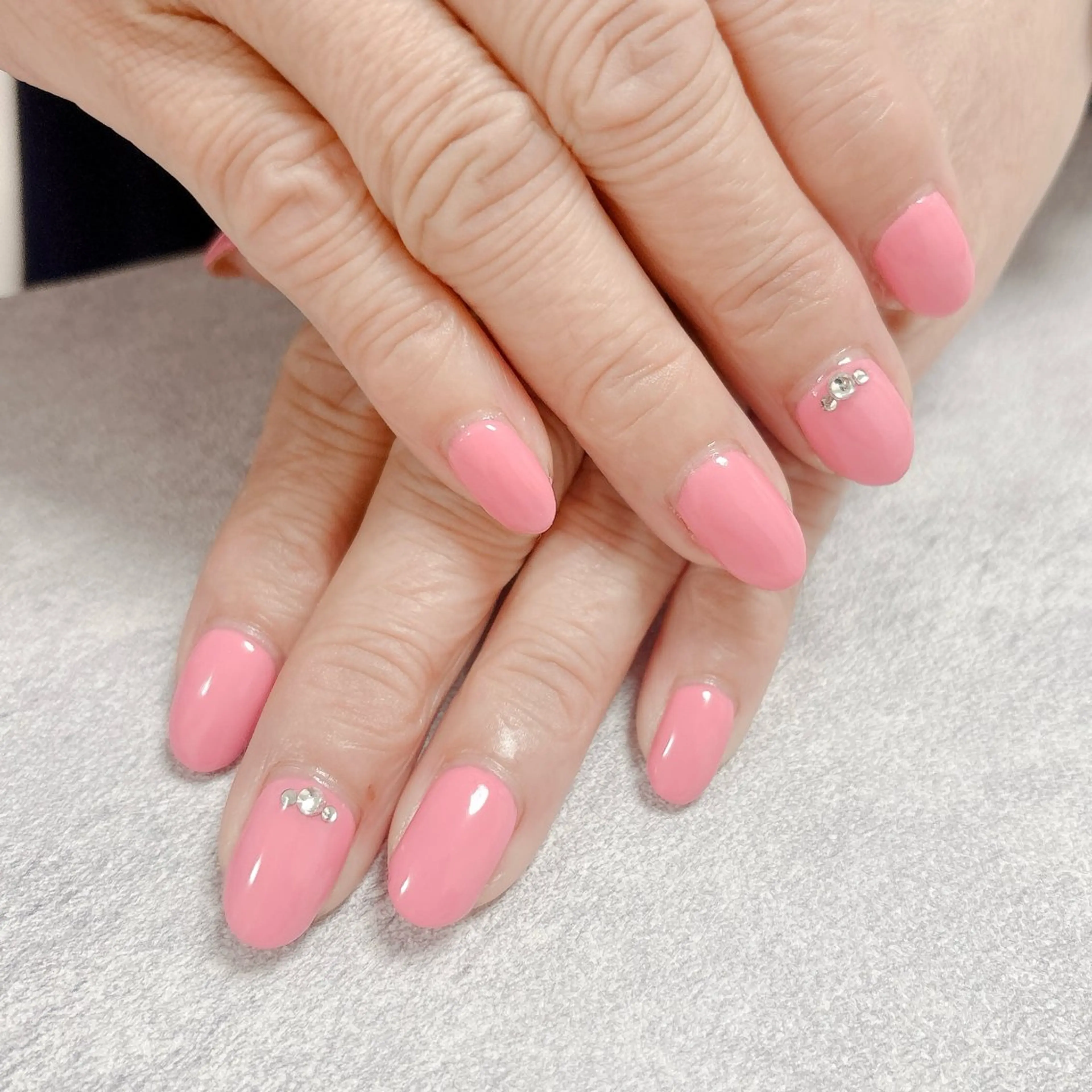 ネイル ハンドネイル アネラ もか.⋆𝜗𝜚のネイルデザイン