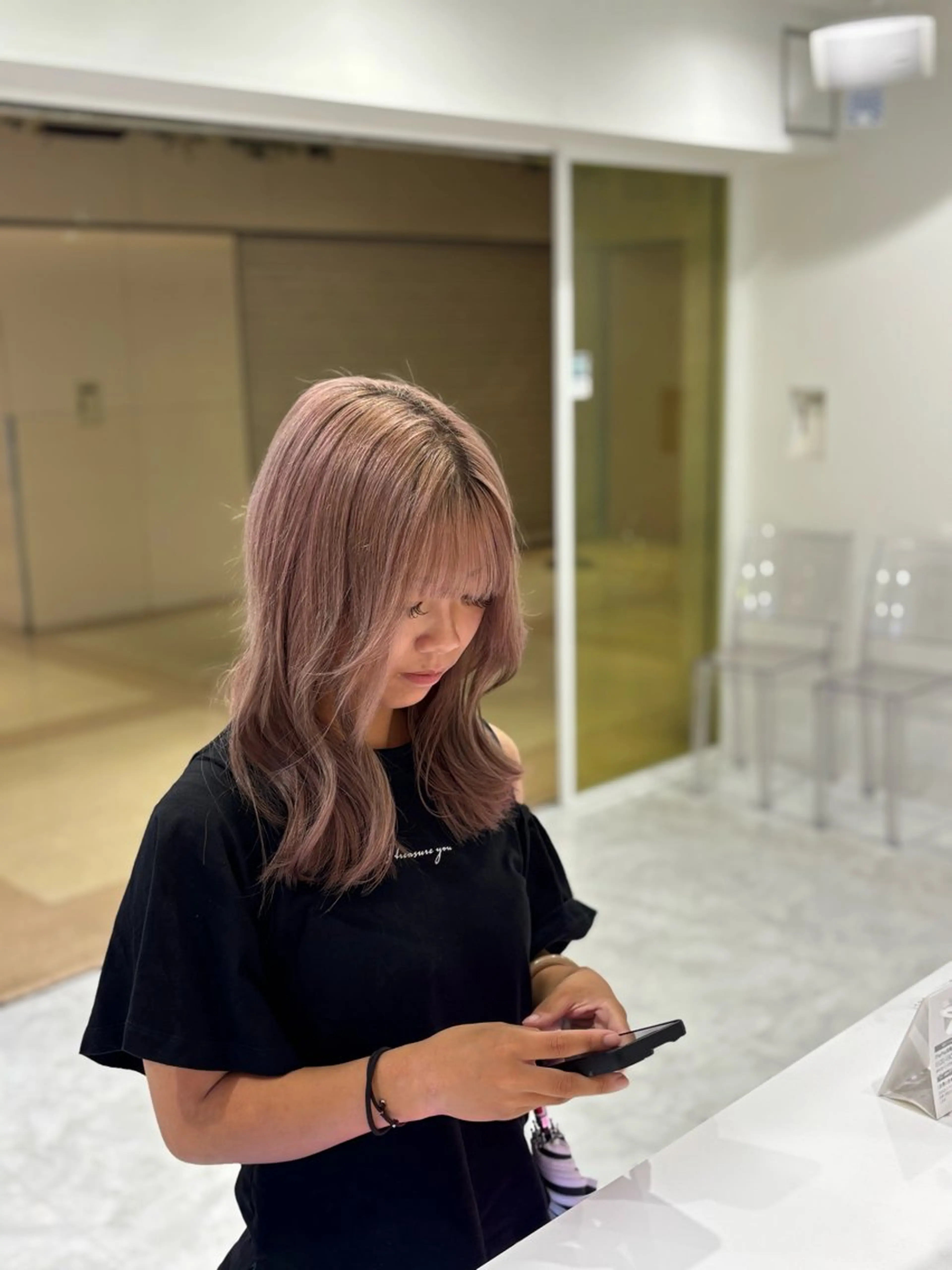 ミディアム カラー ヘアカラー 大人っぽベージュ🤍 当日予約◎ヒロトのヘアスタイル