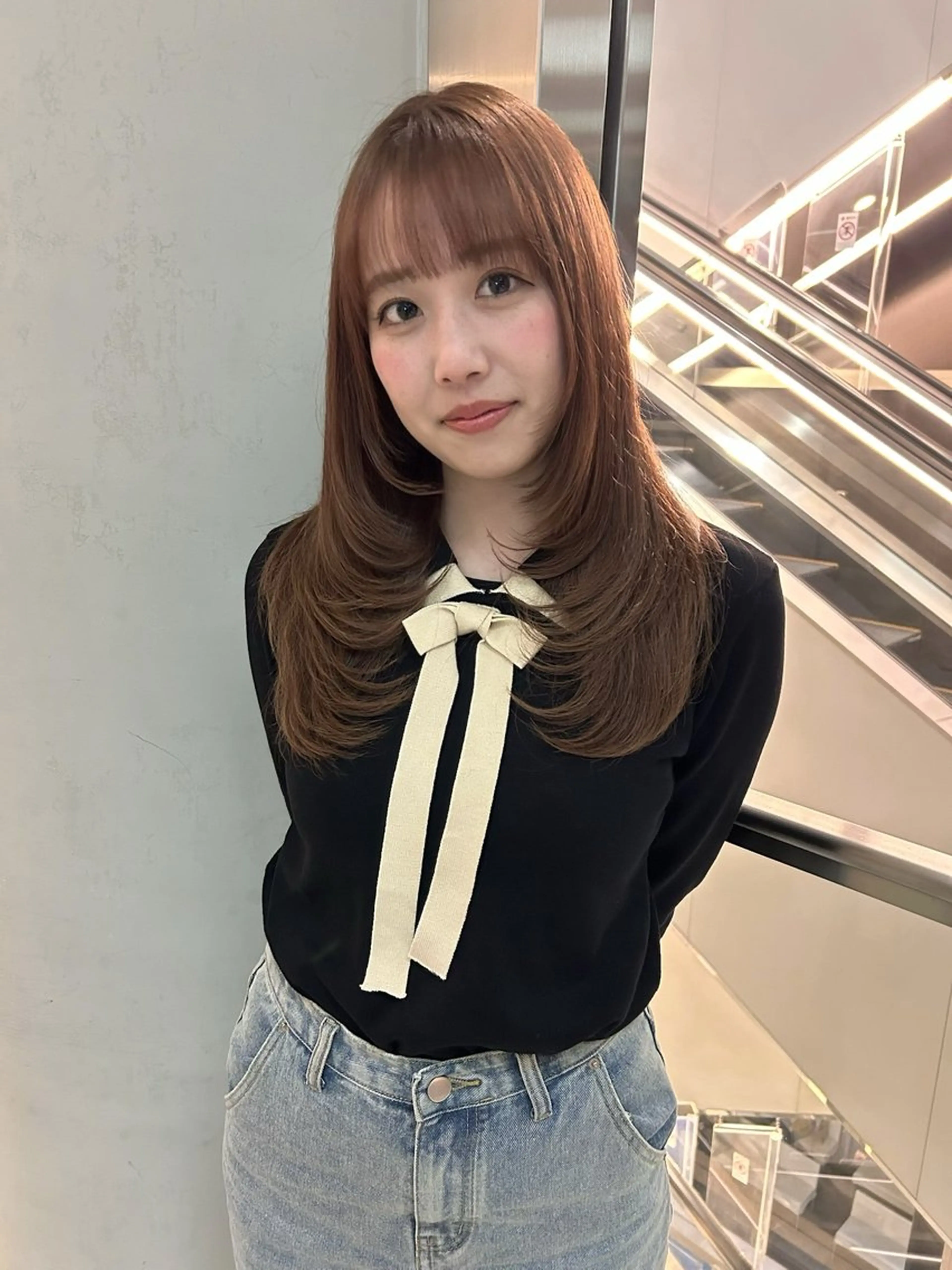 ロング カラー レイヤーカット 'AXISガスビル Rinのヘアスタイル