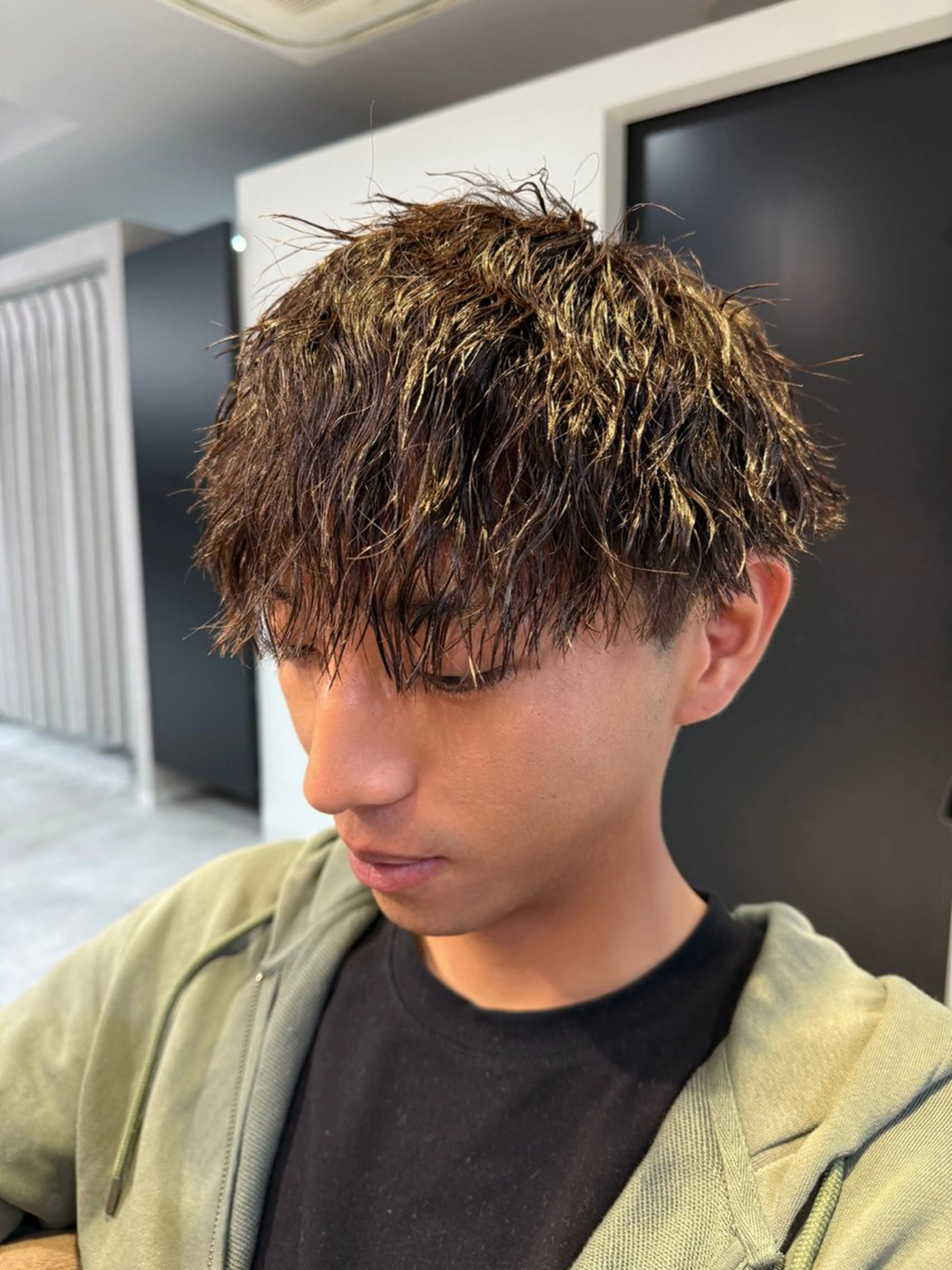 パーマ メンズ メンズパーマ スパイラルパーマ カット パーマ LICO HAIR＆RELAXATION 名駅店所属・メンズ特化美容師/ パーマ/波巻き/陸翔のヘアスタイル