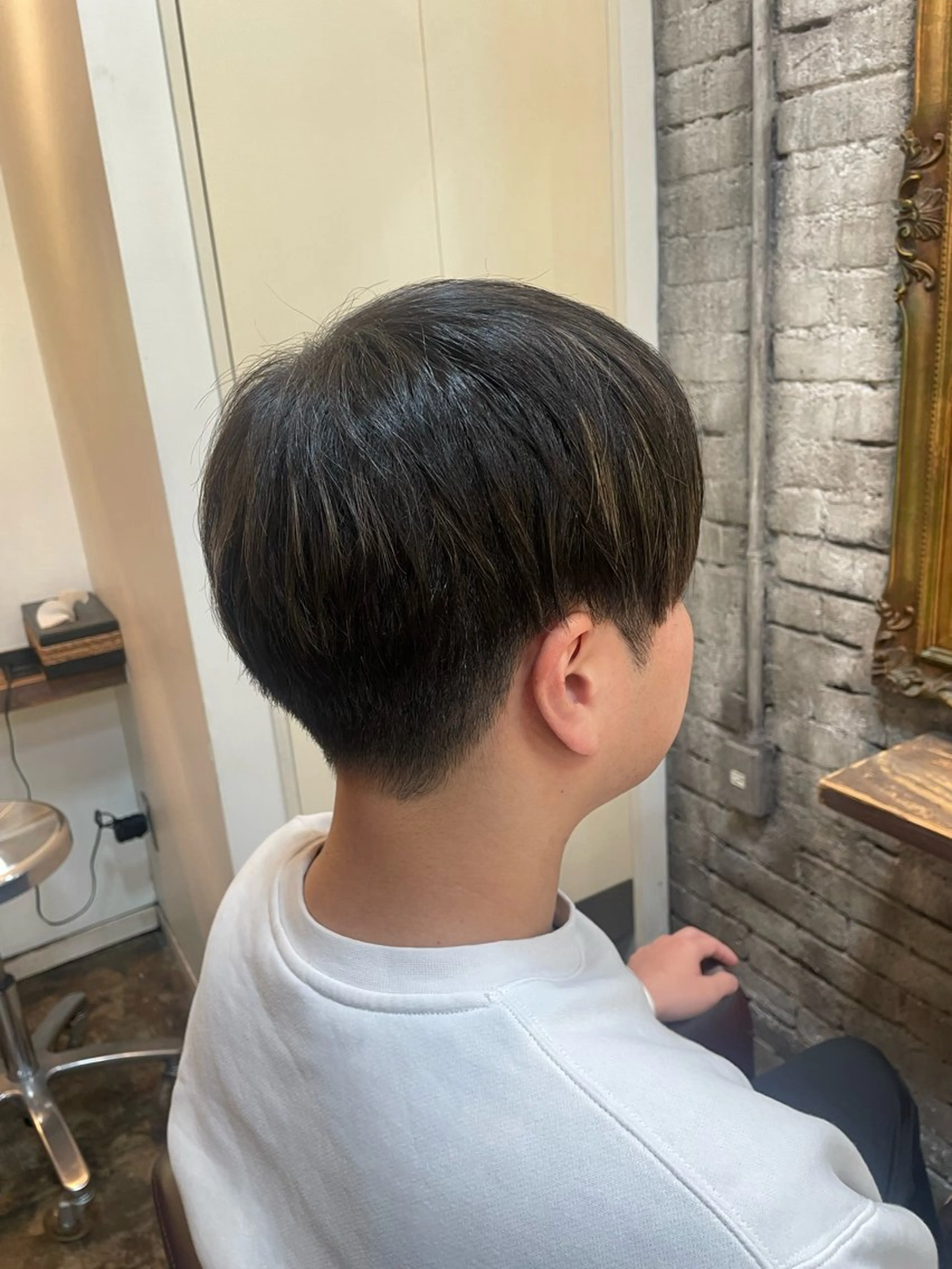 ミディアム メンズ 梅本 春菜のヘアスタイル