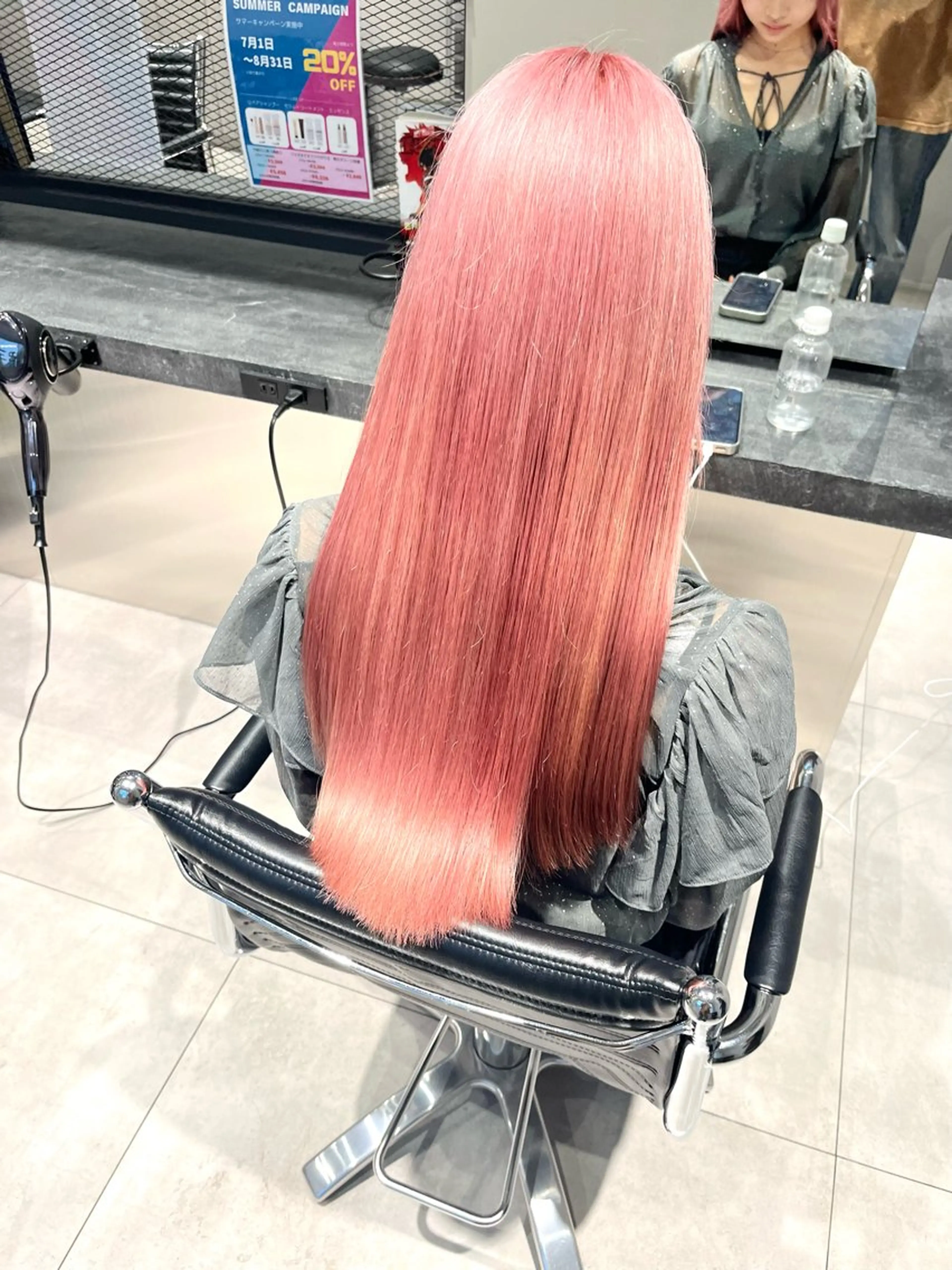 ロング カラー ヘアカラー ウルフ/レイヤー/ ブリーチ/牧原歩夢のヘアスタイル