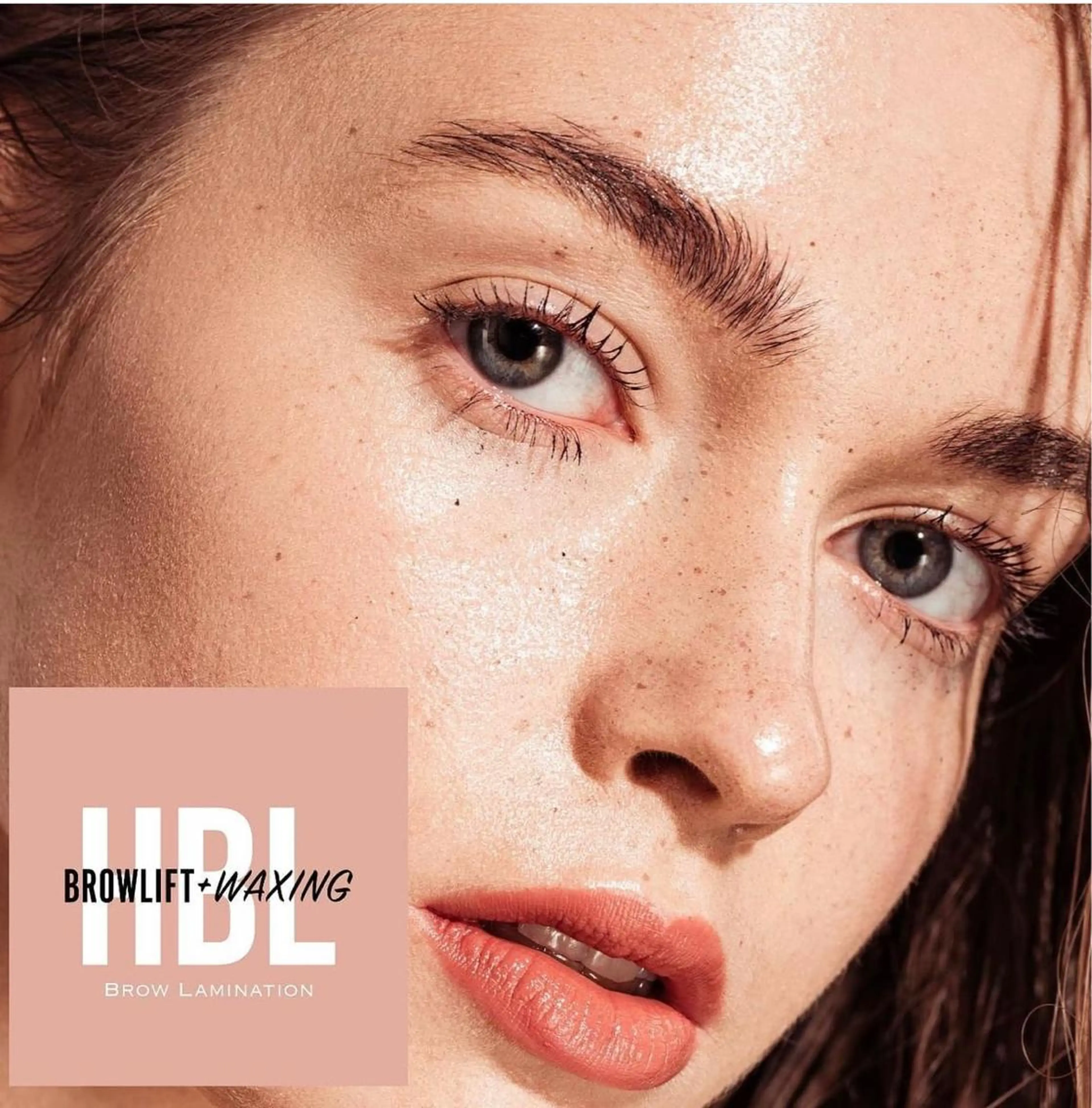 【眉美人】ハリウッドブログリフト9,000円→7,000円※眉毛7ミリ以上必要です。の写真