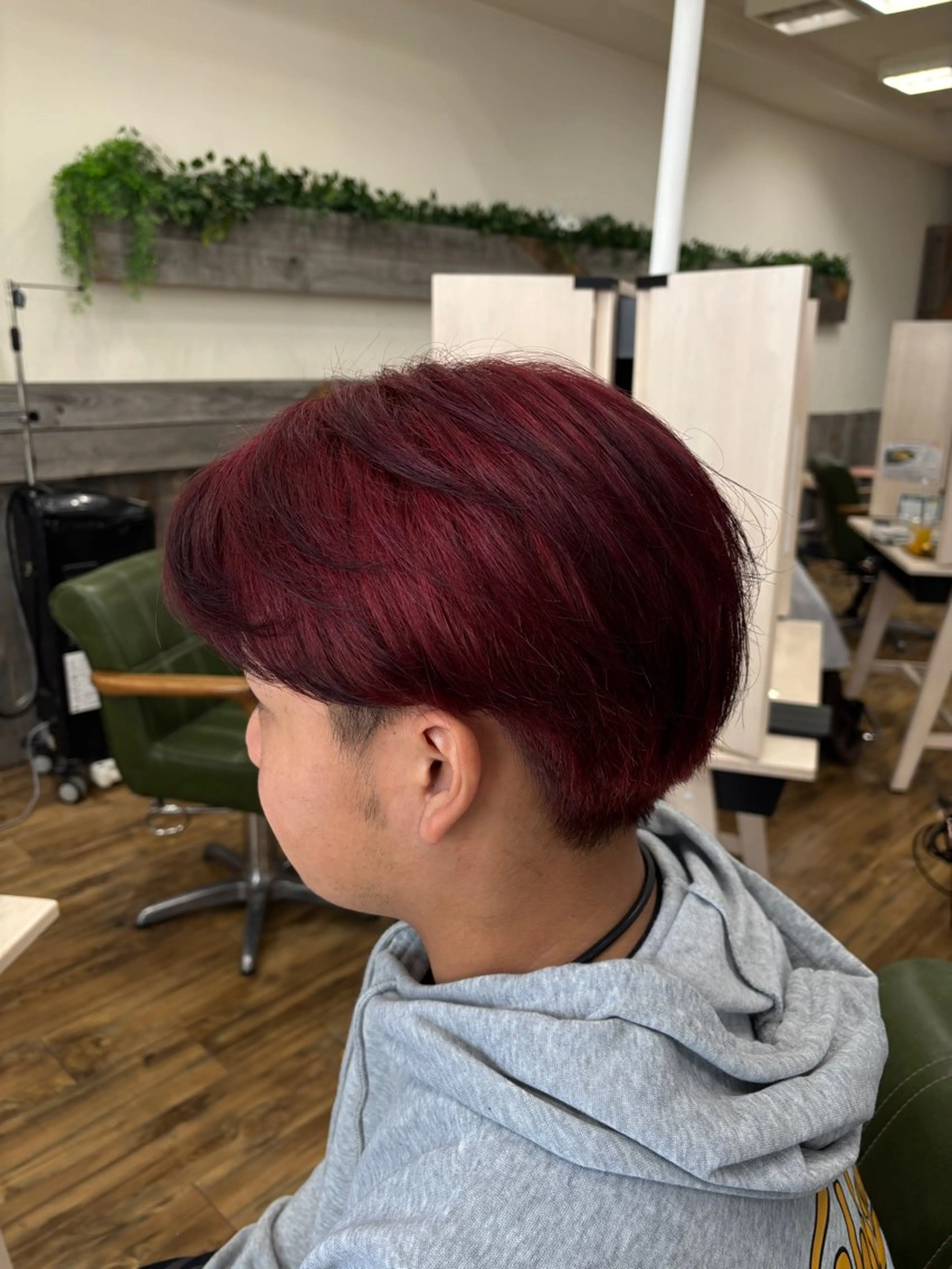 カラー メンズ ✨3ヶ月後にデビュー する🎨みのり💯のヘアスタイル