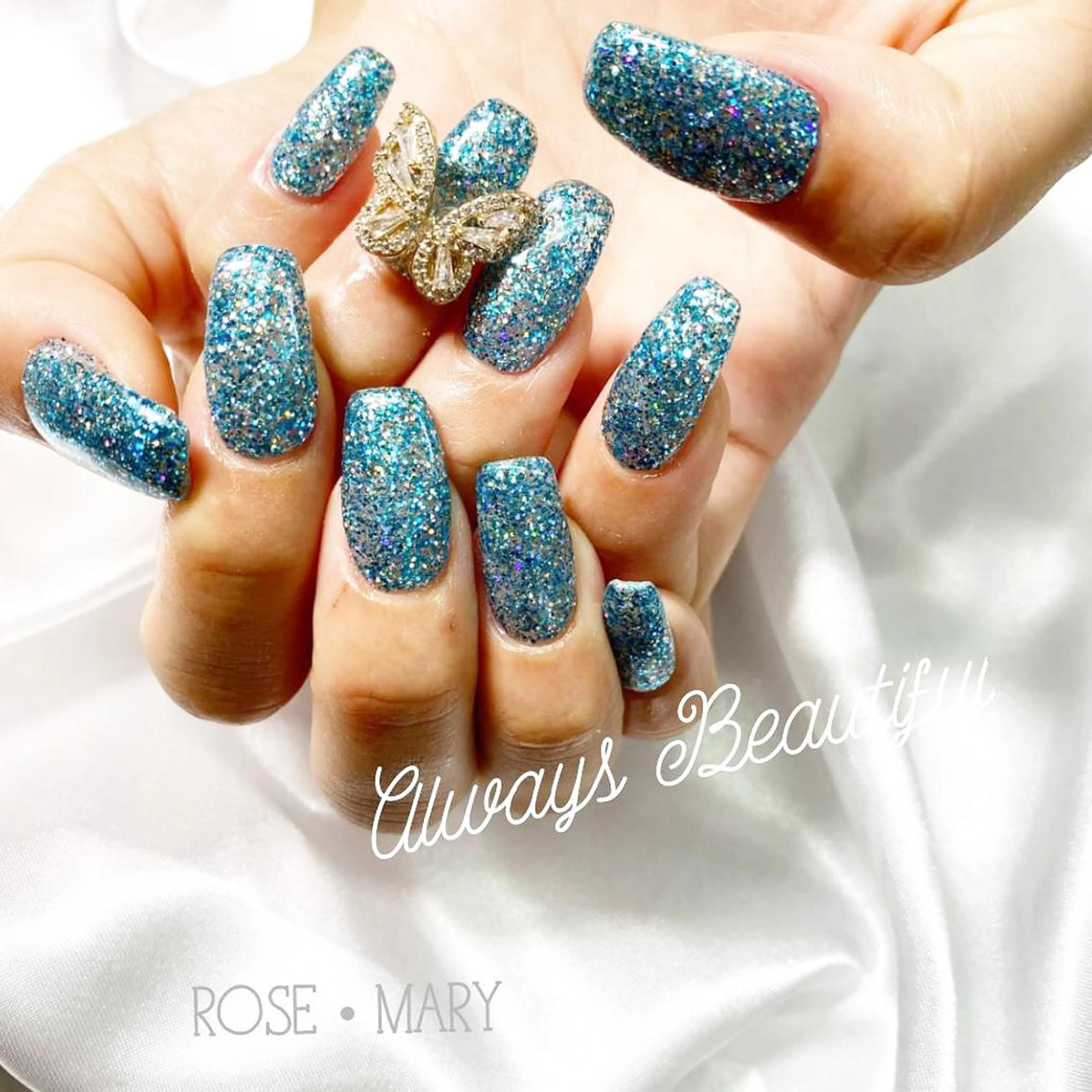 ミディアム ネイル ワンカラーネイル ハンドネイル ROSE・ MARY 鈴木のネイルデザイン