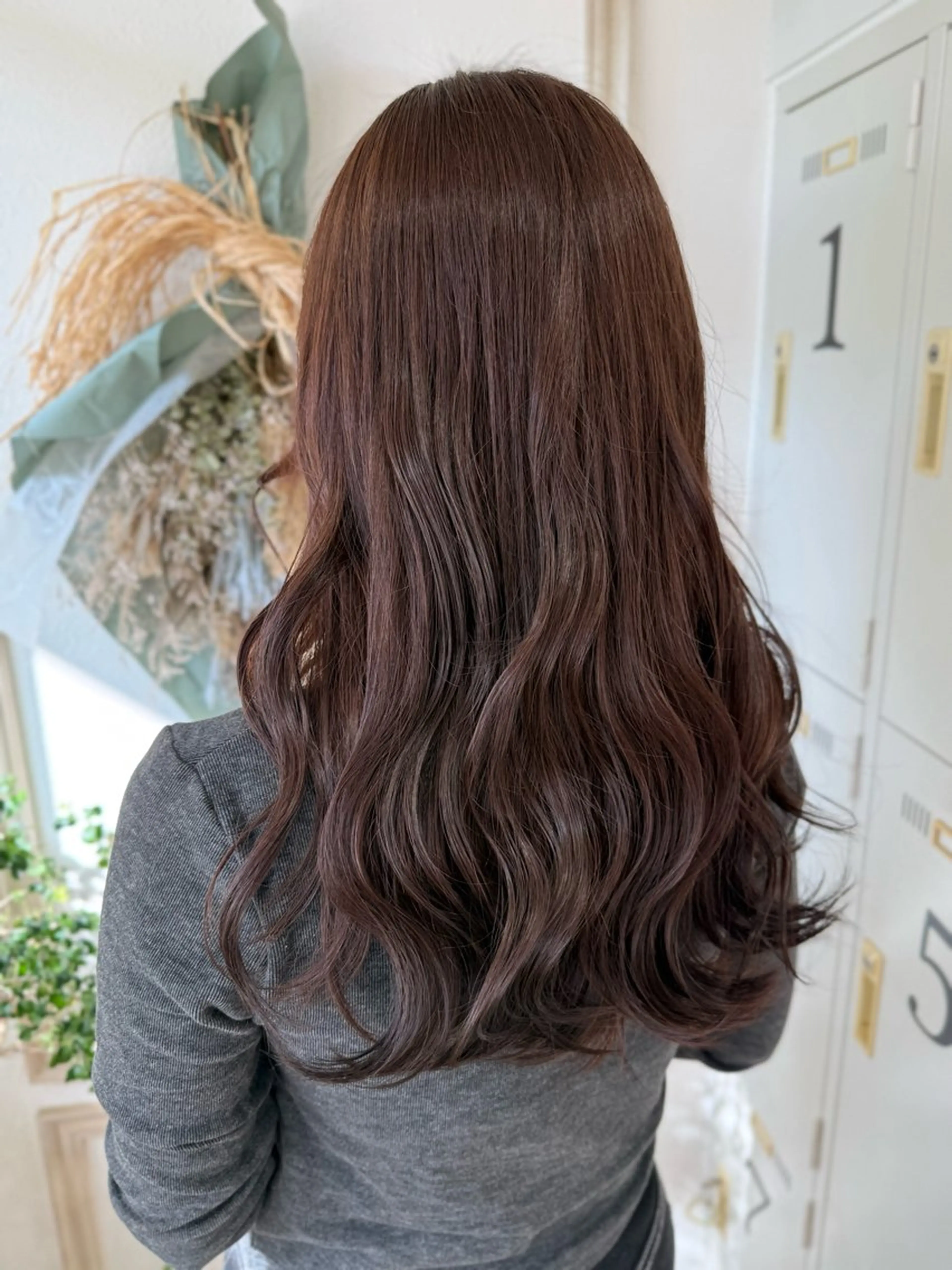 セミロング カラー merc.🦋菱谷 はなのヘアスタイル