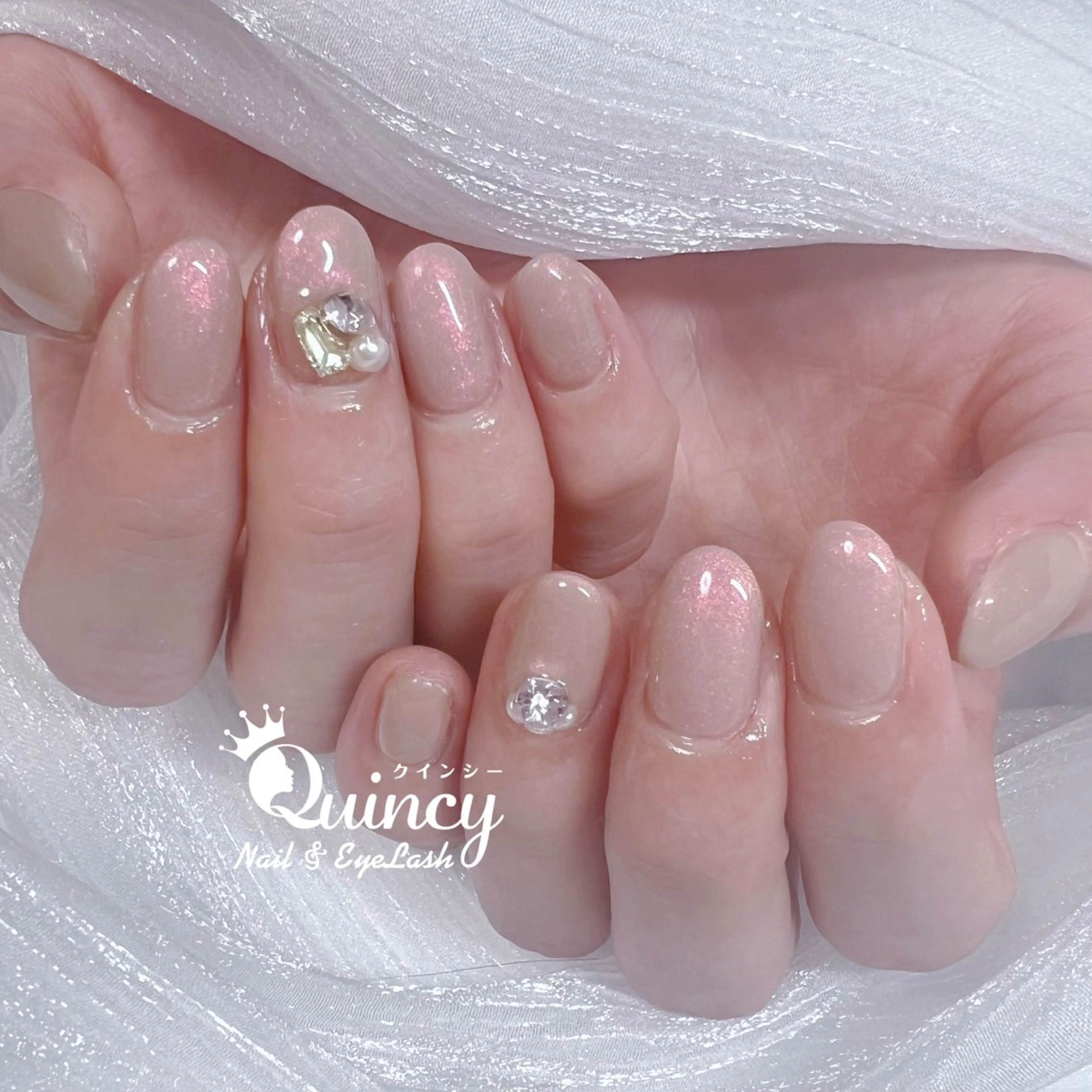 ショート ハンドネイル Quincy Nail&Eyelash所属・Quincy ネイル&アイラッシュのマツエク・マツパデザイン