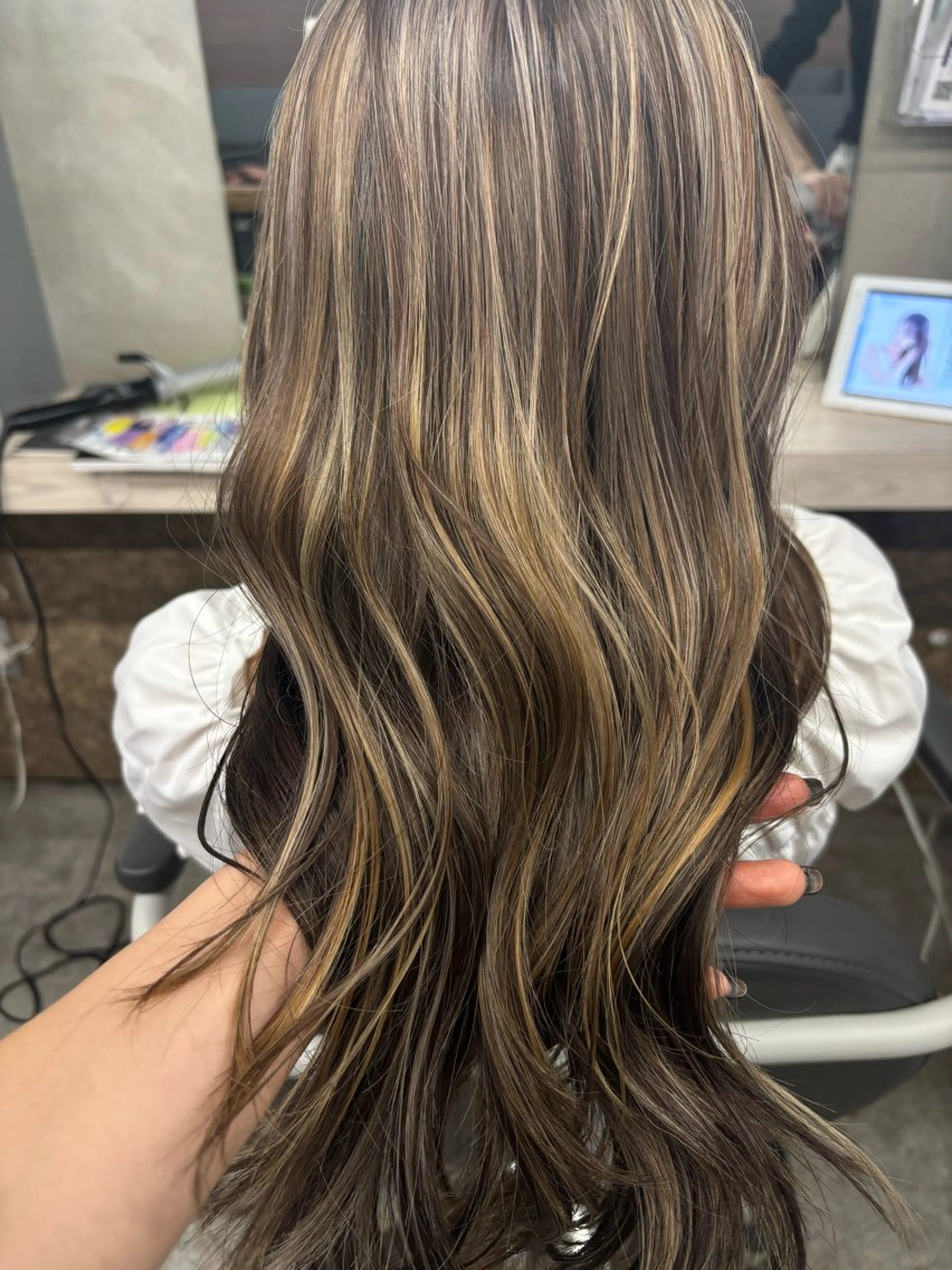 セミロング カラー ヘアアレンジ カット ヘアカラー トリートメント Opus🐕kato Mizuki🐕のヘアスタイル