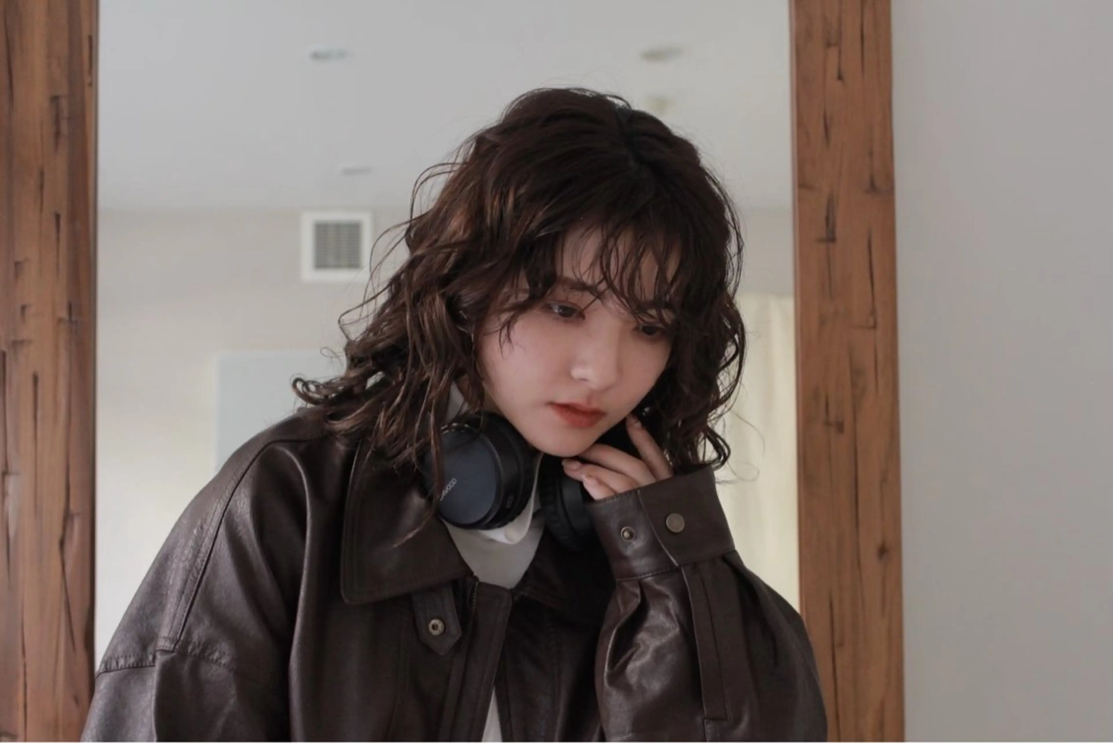 ミディアム パーマ ヘアアレンジ 立川レイヤー 透明感カラーaoiのヘアスタイル