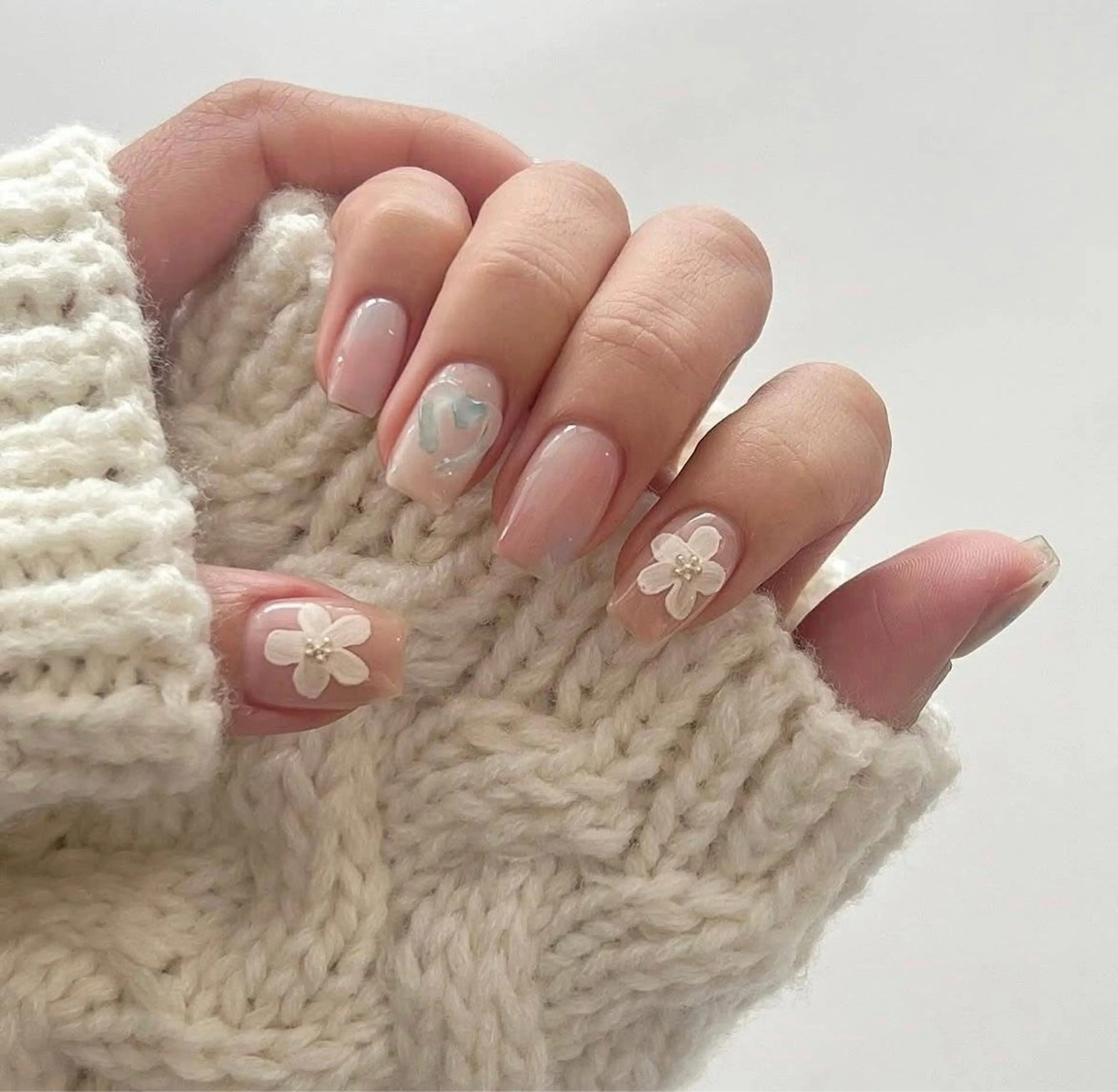 ネイル アートネイル 成人式 ジェルネイル ニュアンスネイル ネイルチップ Kora Nailのネイルデザイン