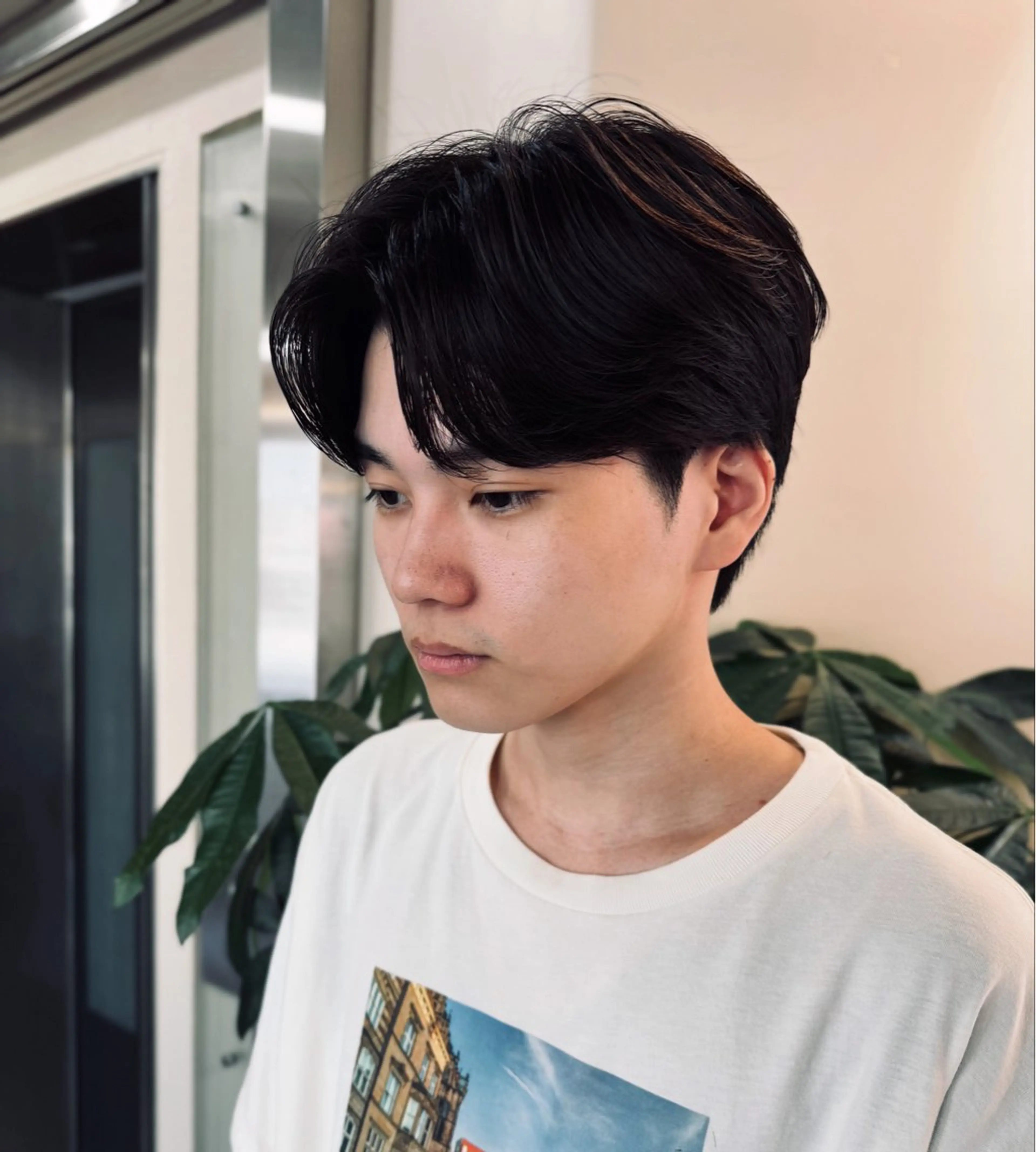 ショート パーマ メンズ カット パーマ メンズ職人/センター パート/富沢真斗のヘアスタイル