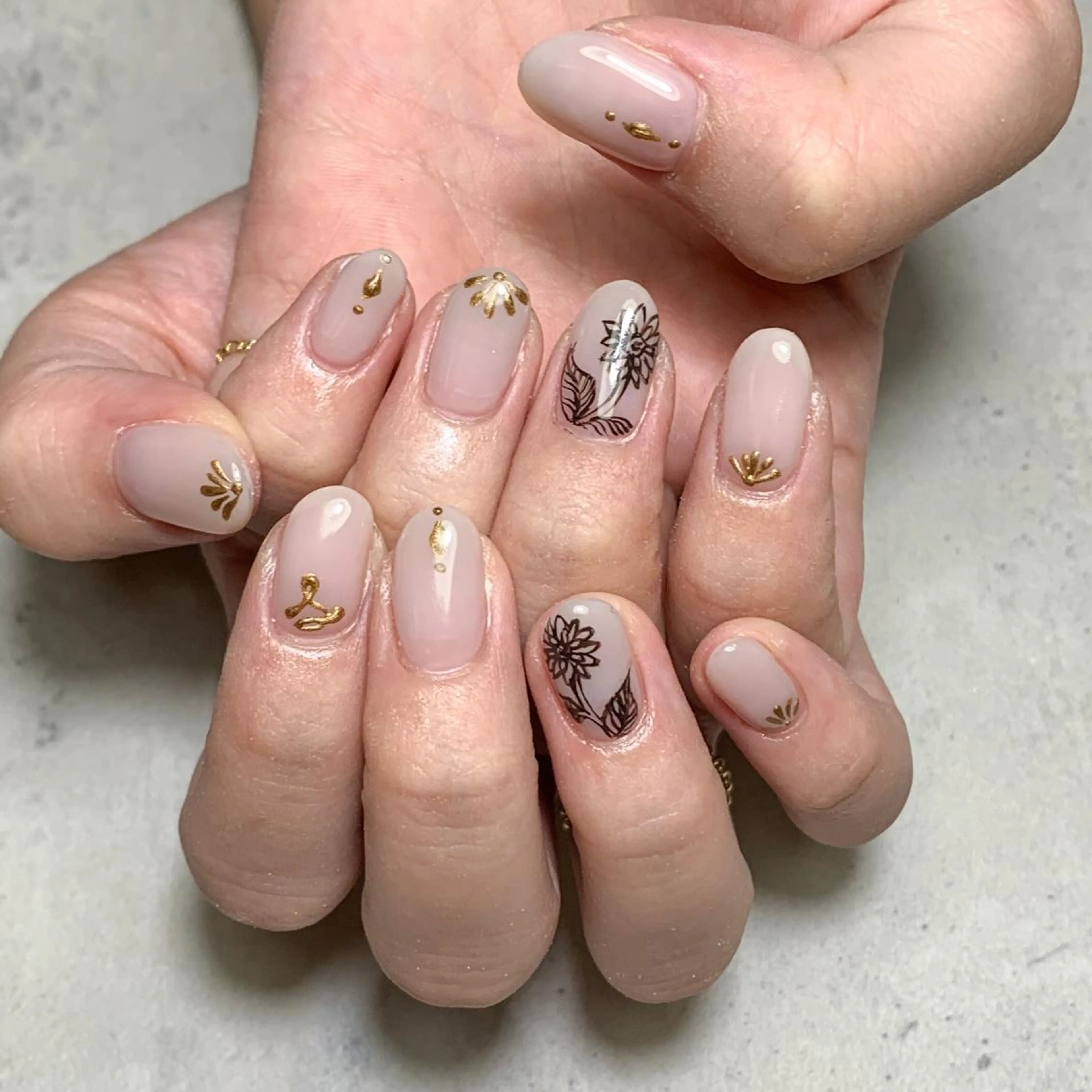 ネイル atelier　FIORITURA所属・FIORITURA aiのネイルデザイン