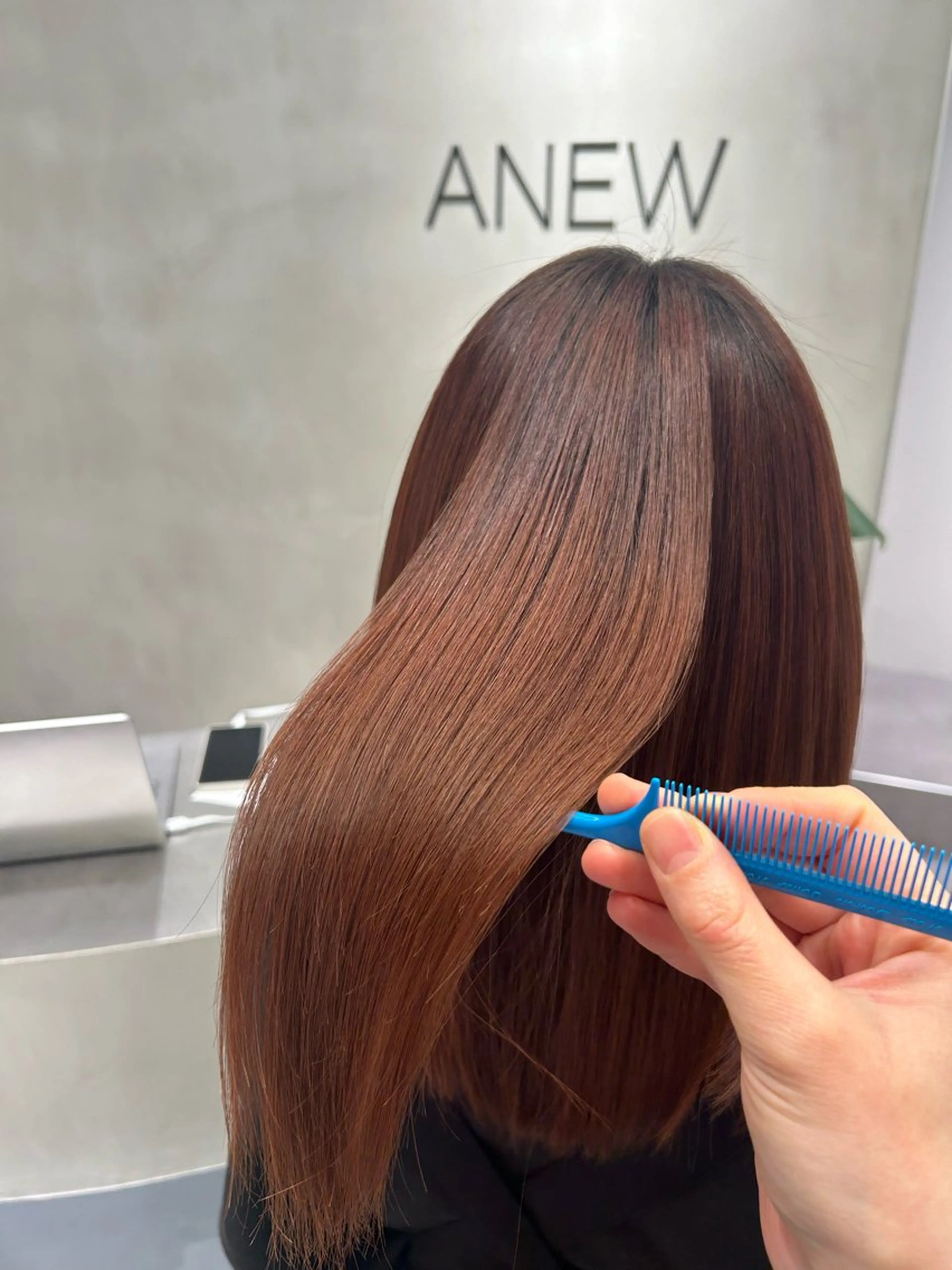 セミロング スパニスト 神山のヘアスタイル