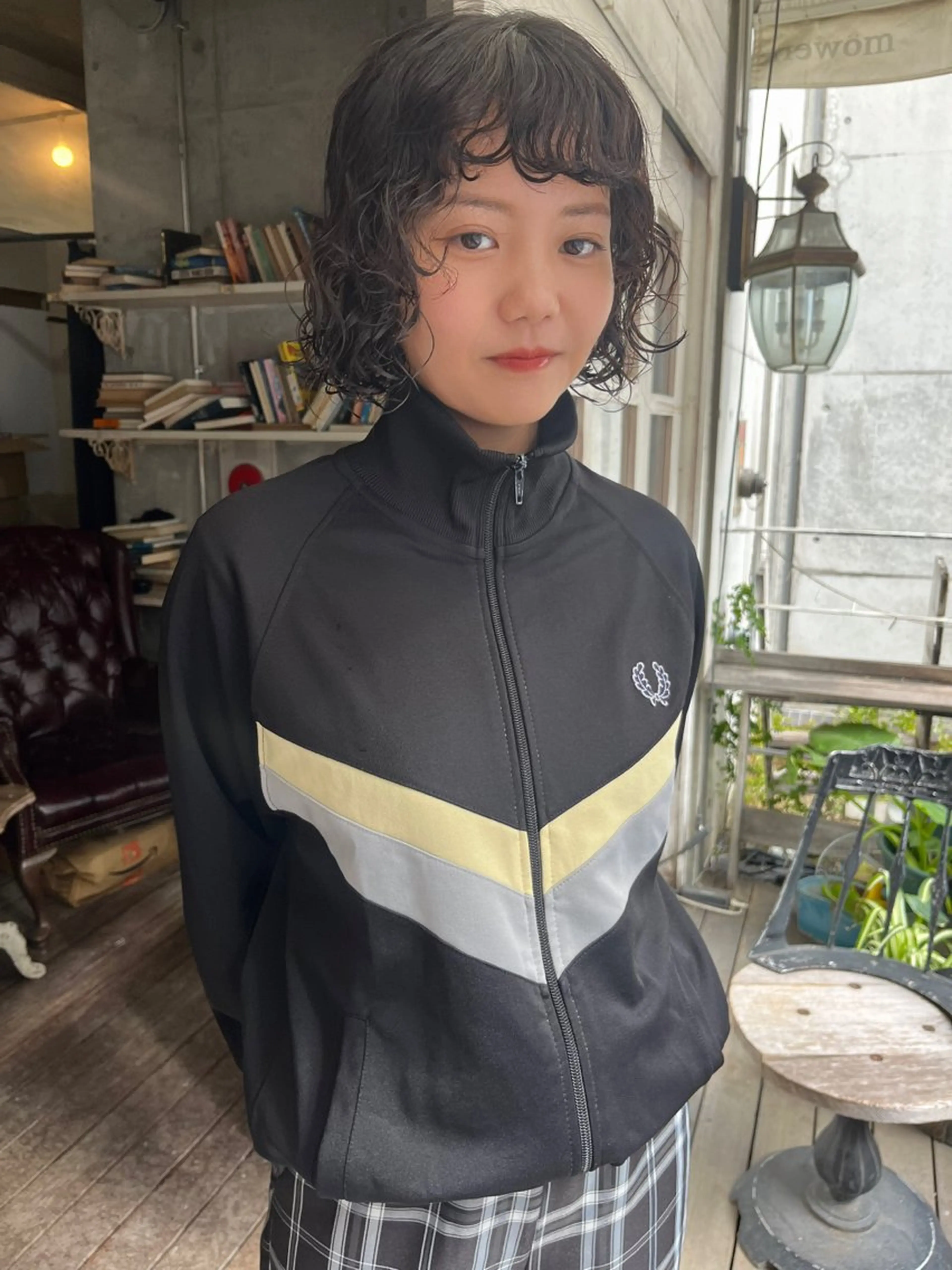 ミディアム カット パーマ トリートメント ハイトーン/顔まわり レイヤー/YUKAのヘアスタイル