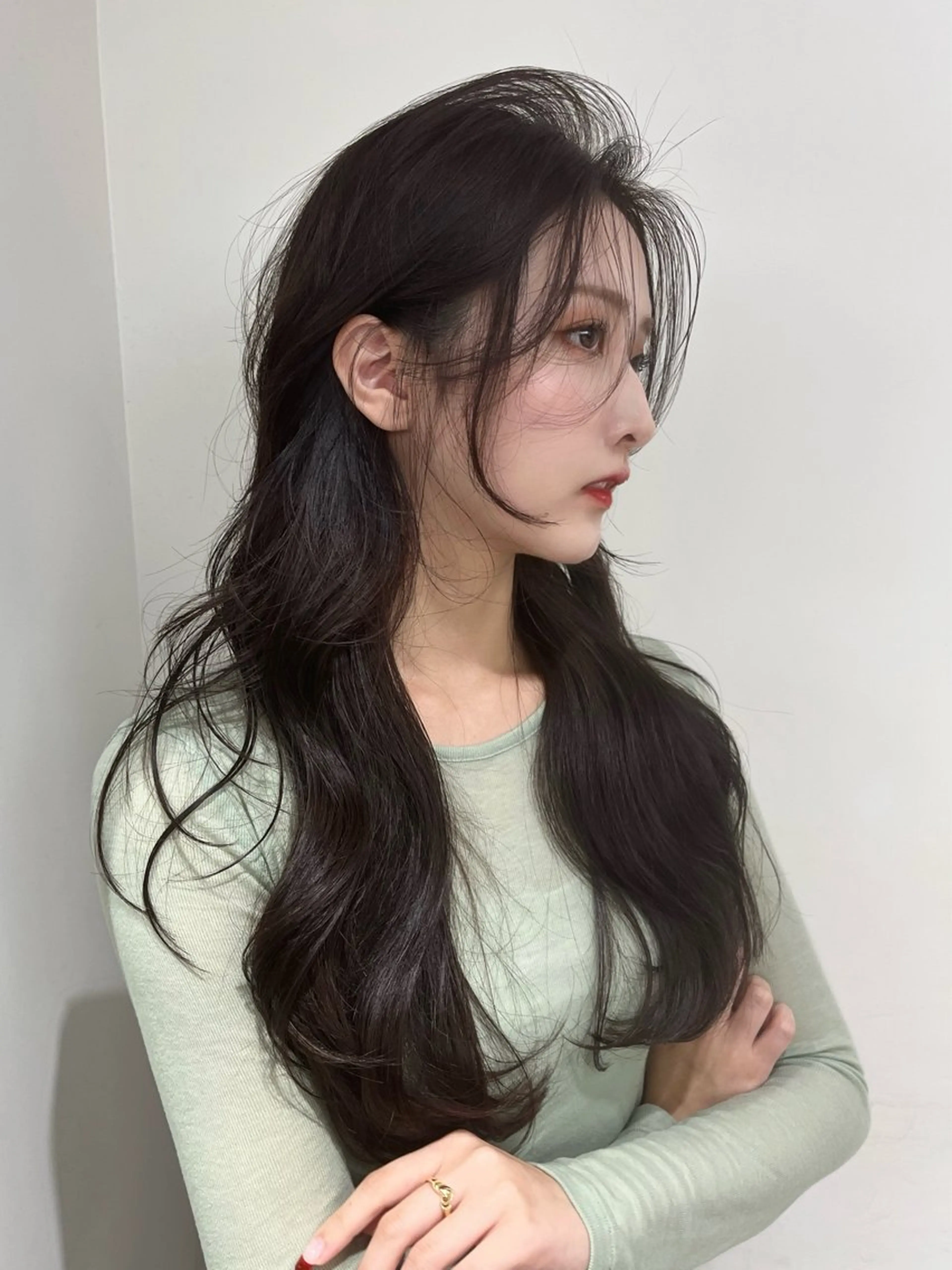 ロング 顔まわりレイヤー 顔周りカット レイヤーカット トリートメント カット ヘアセット 韓国ハッシュカット/ 新宿/髪質改善/岡崎のヘアスタイル