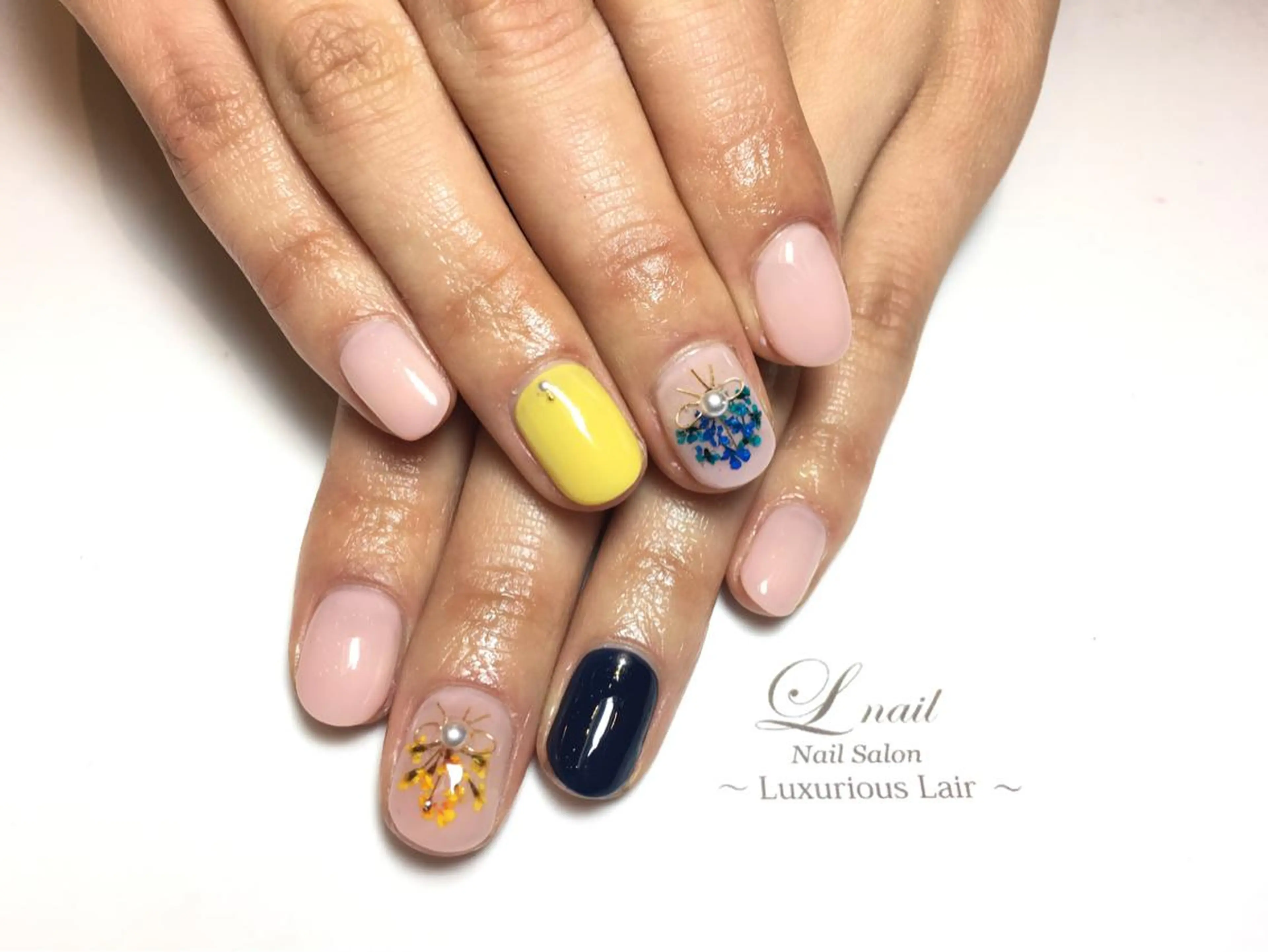 ネイル Li'leaNail AINAのネイルデザイン