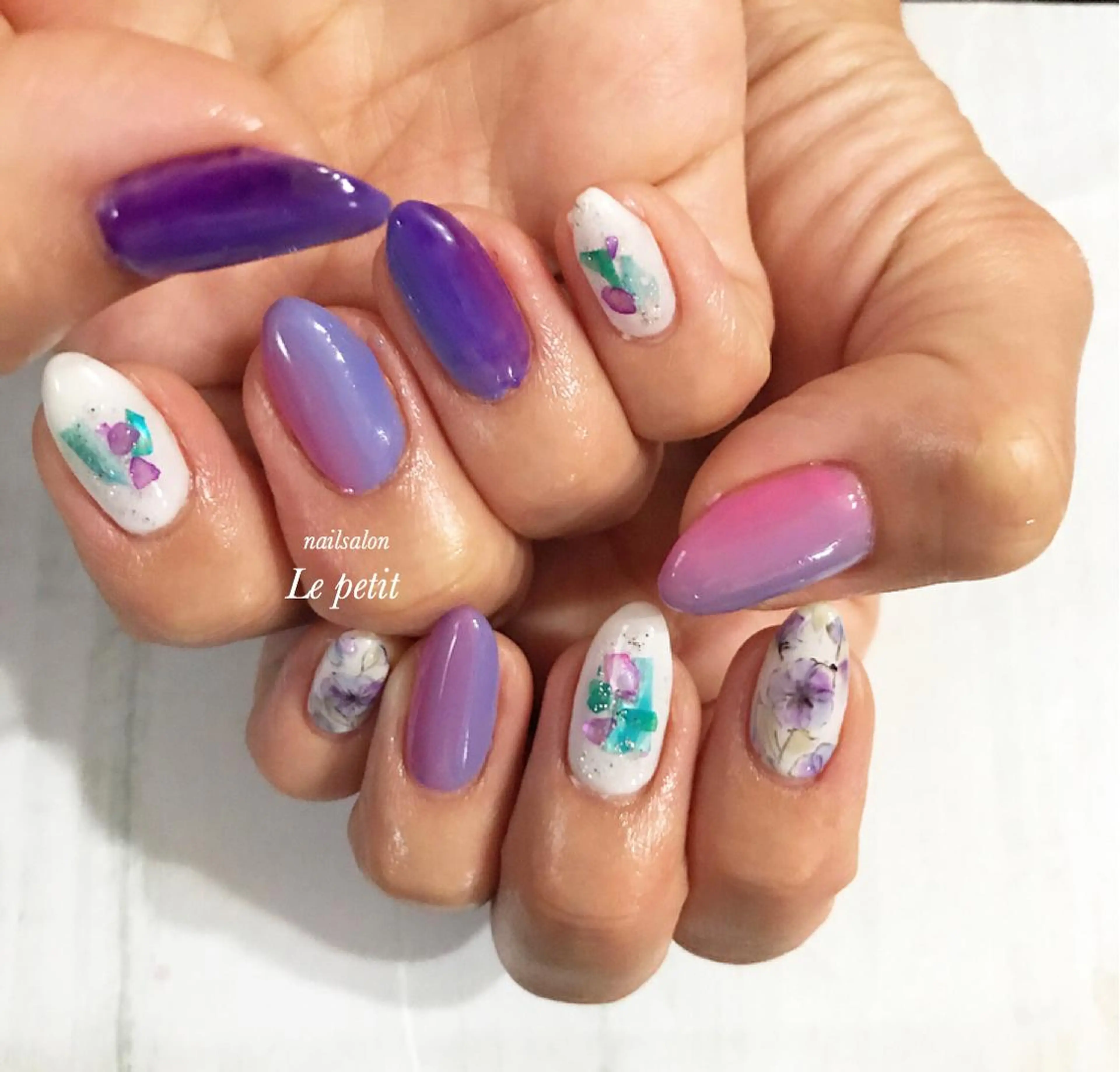 ネイル 石野 広佳のネイルデザイン