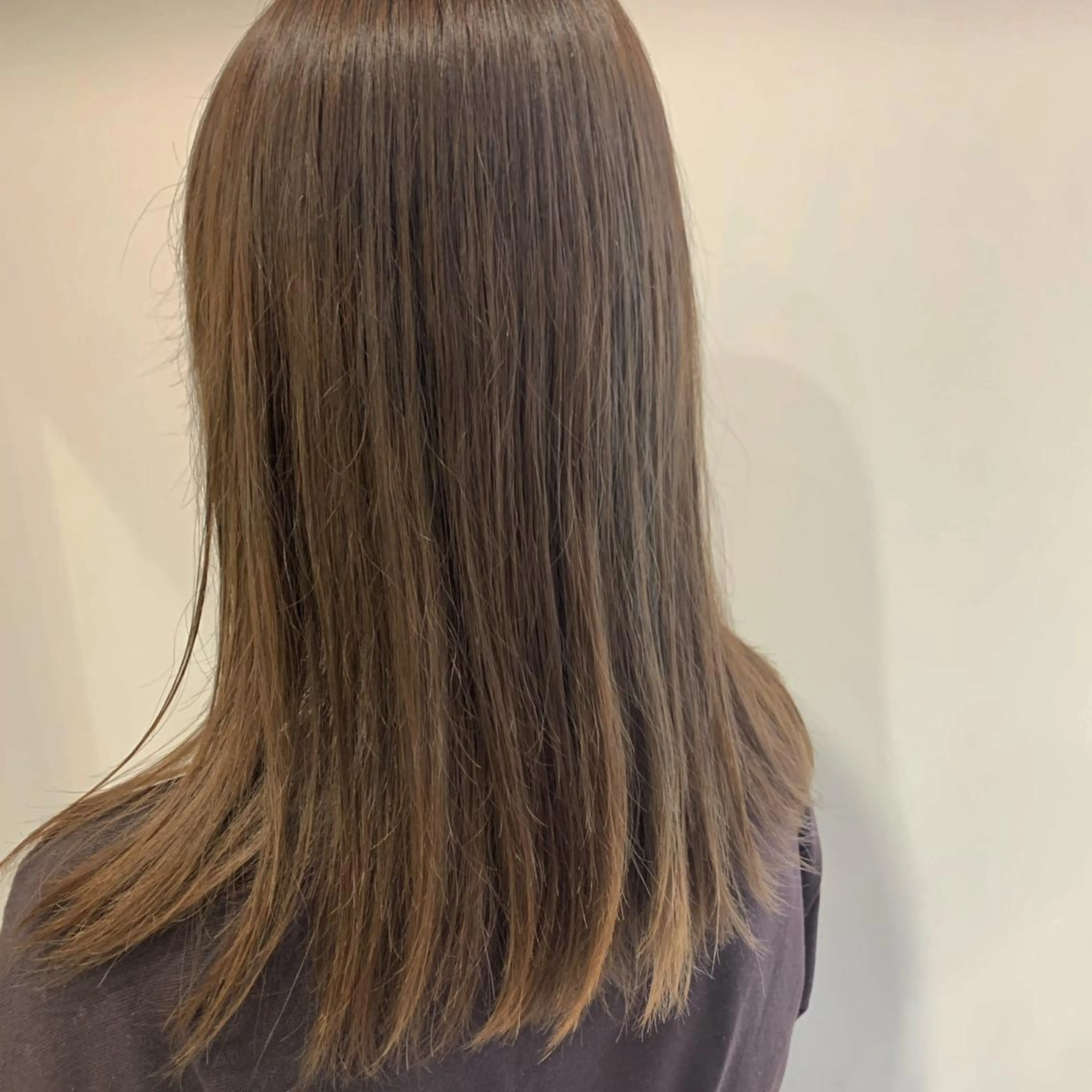 セミロング カラー アッシュ ベージュカラー misch by urban所属・名駅🦢大人艶カラー 🪽カミヤアカネのヘアスタイル