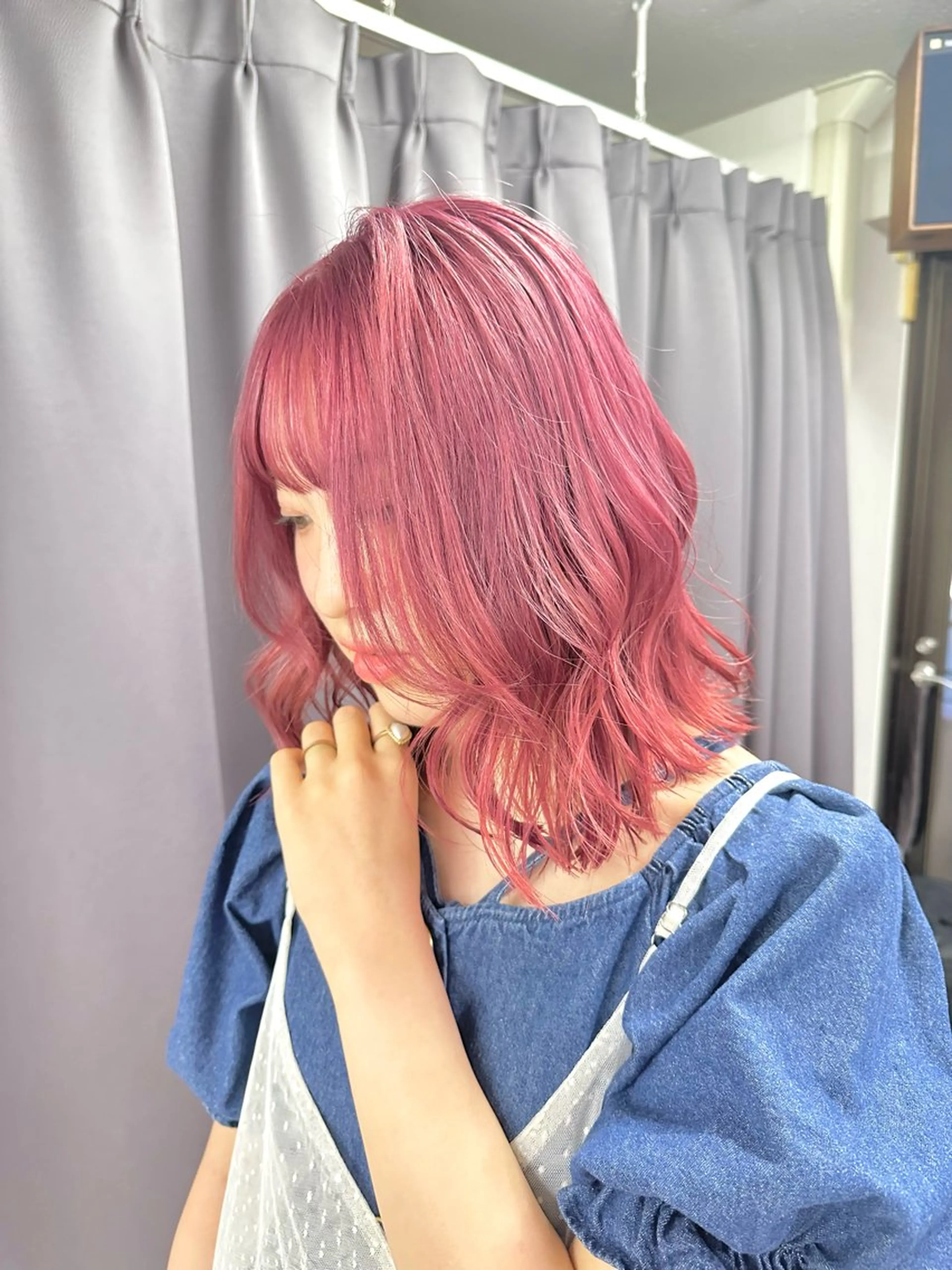 ミディアム カラー ベージュカラー ブリーチ ピンクカラー ピンクベージュ カット ヘアカラー トリートメント ハイトーン/ショート /akane🐰♥️のヘアスタイル