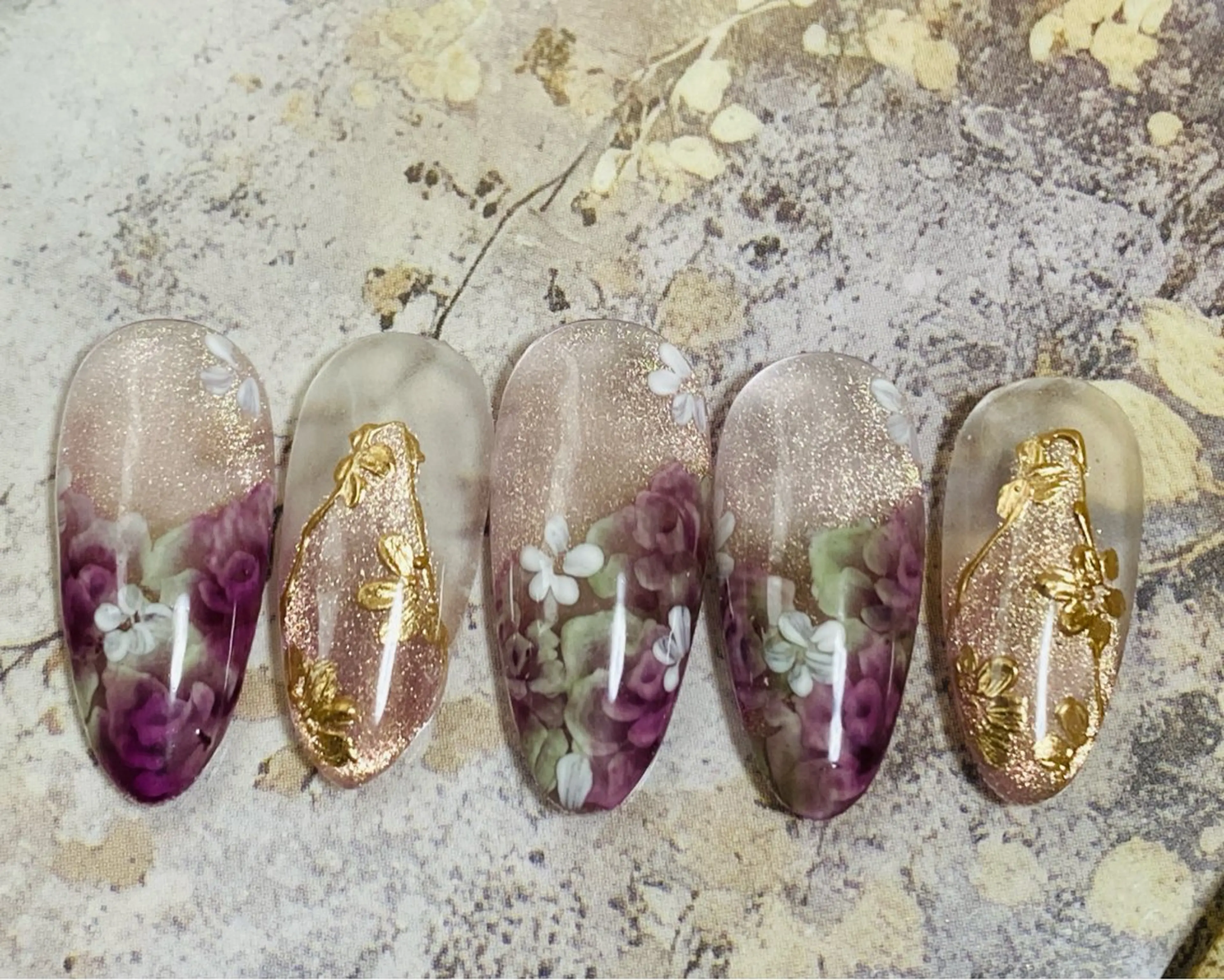 ネイル マグネットネイル 自宅ネイルサロン ♦️nuance♦️のネイルデザイン