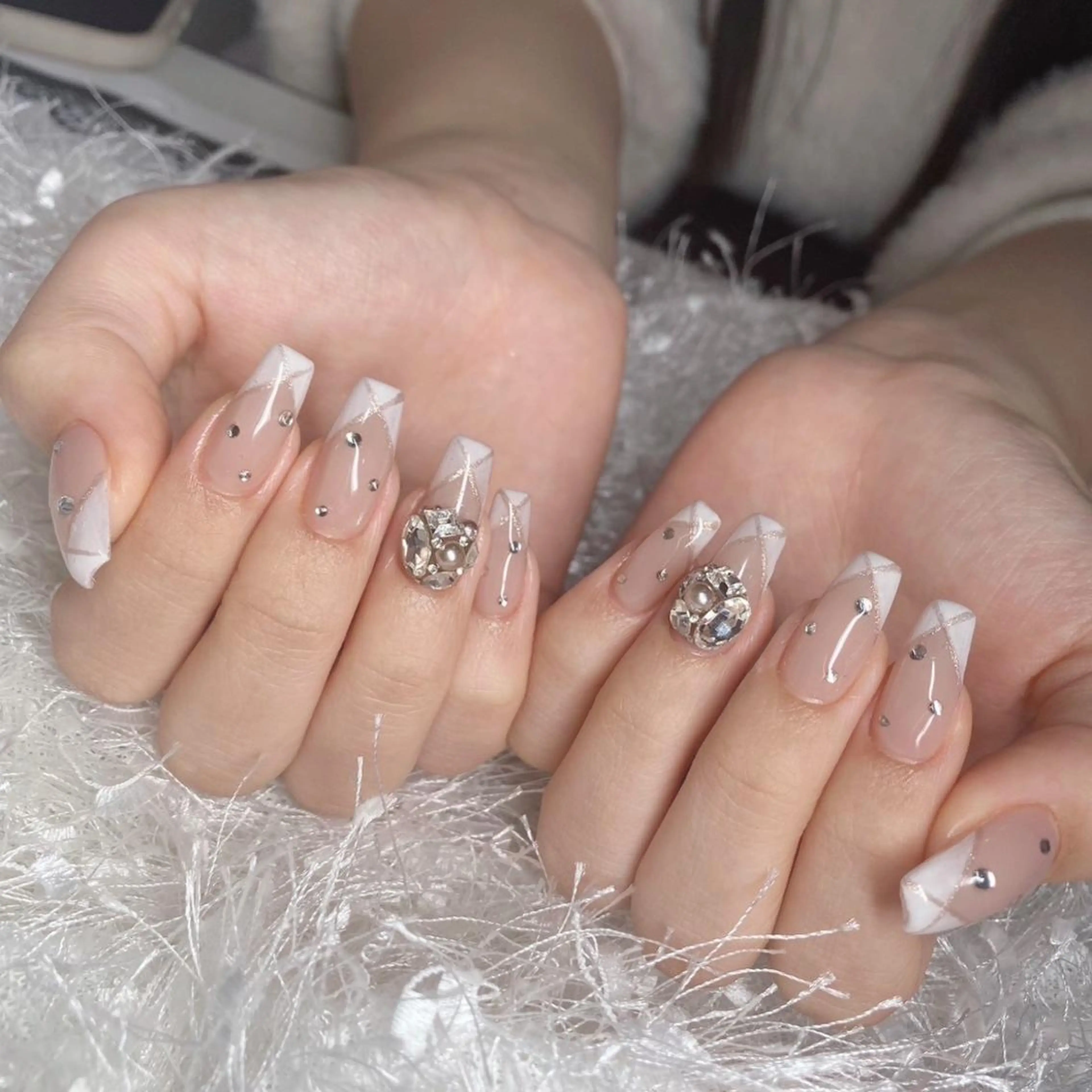 ネイル 長さ出し フレンチネイル ジェルネイル グラデーション 韓国ネイル ハンドネイル Nail&eye Belire 新宿のネイルデザイン