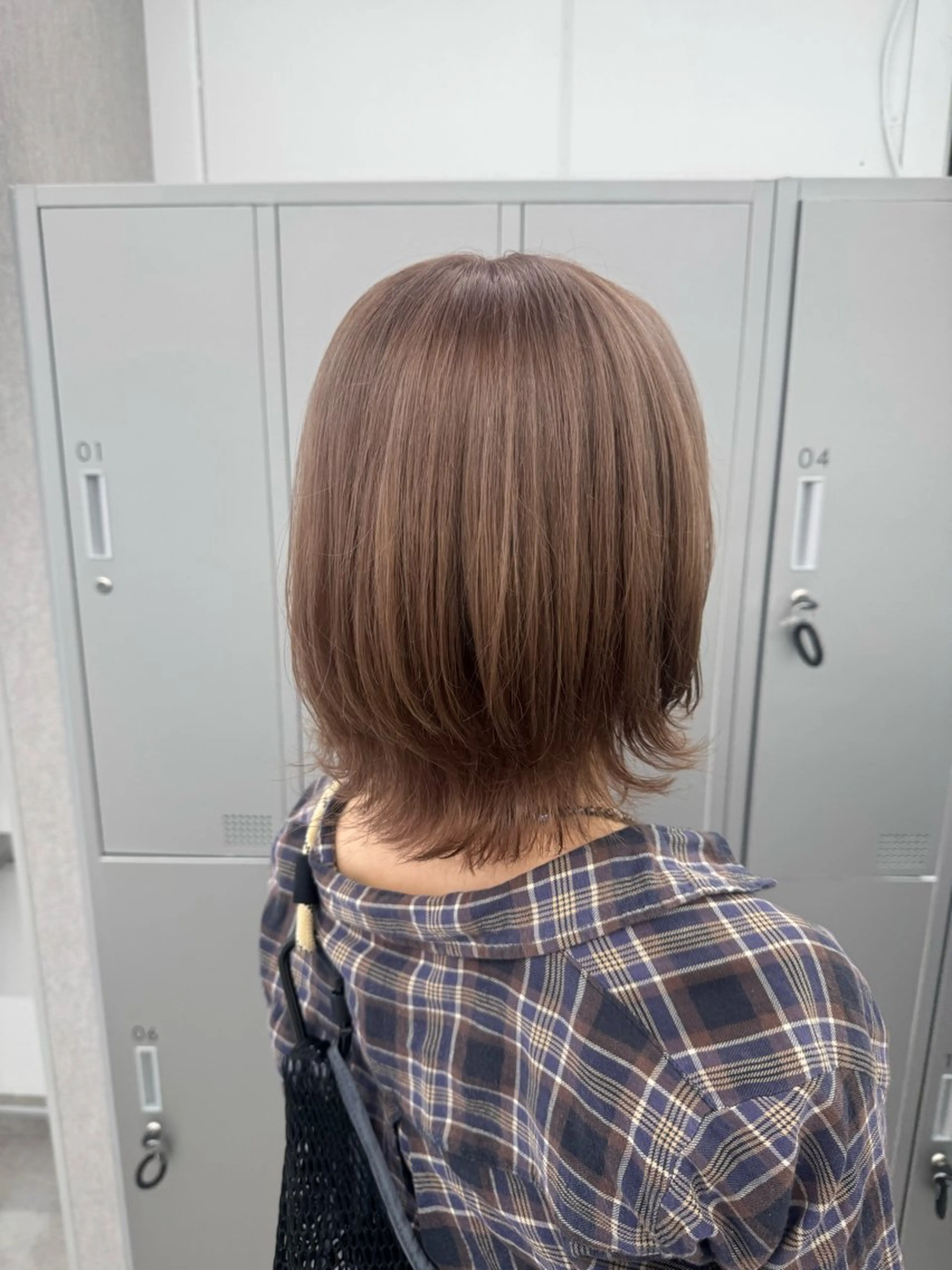 ミディアム カット ヘアカラー 🕯コバ/レイヤー/ 透明感/縮毛🕯のヘアスタイル