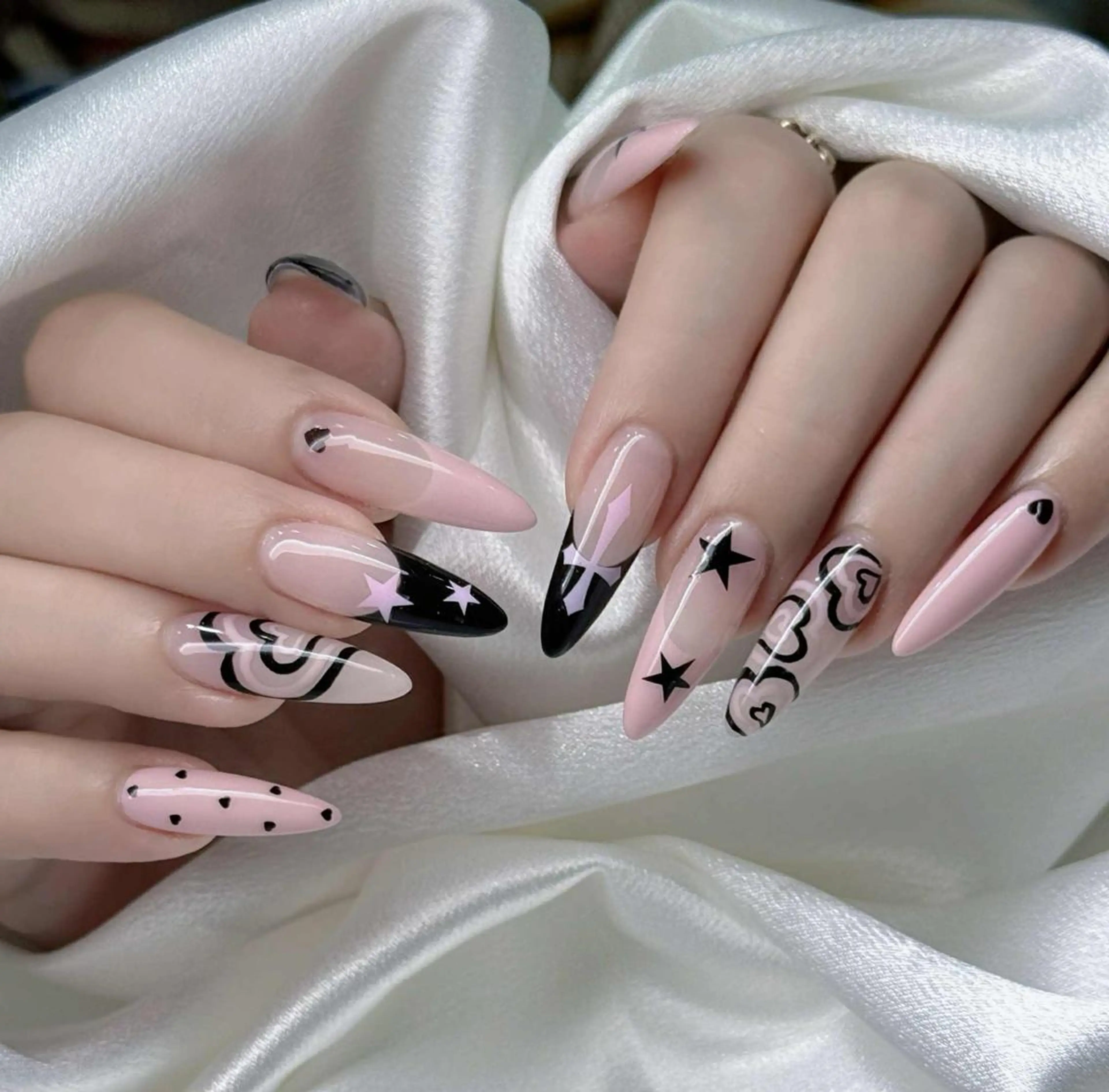 ネイル アートネイル オーロラネイル ブルー チークネイル フットネイル ハンドネイル NAILS168 新大久保店のネイルデザイン