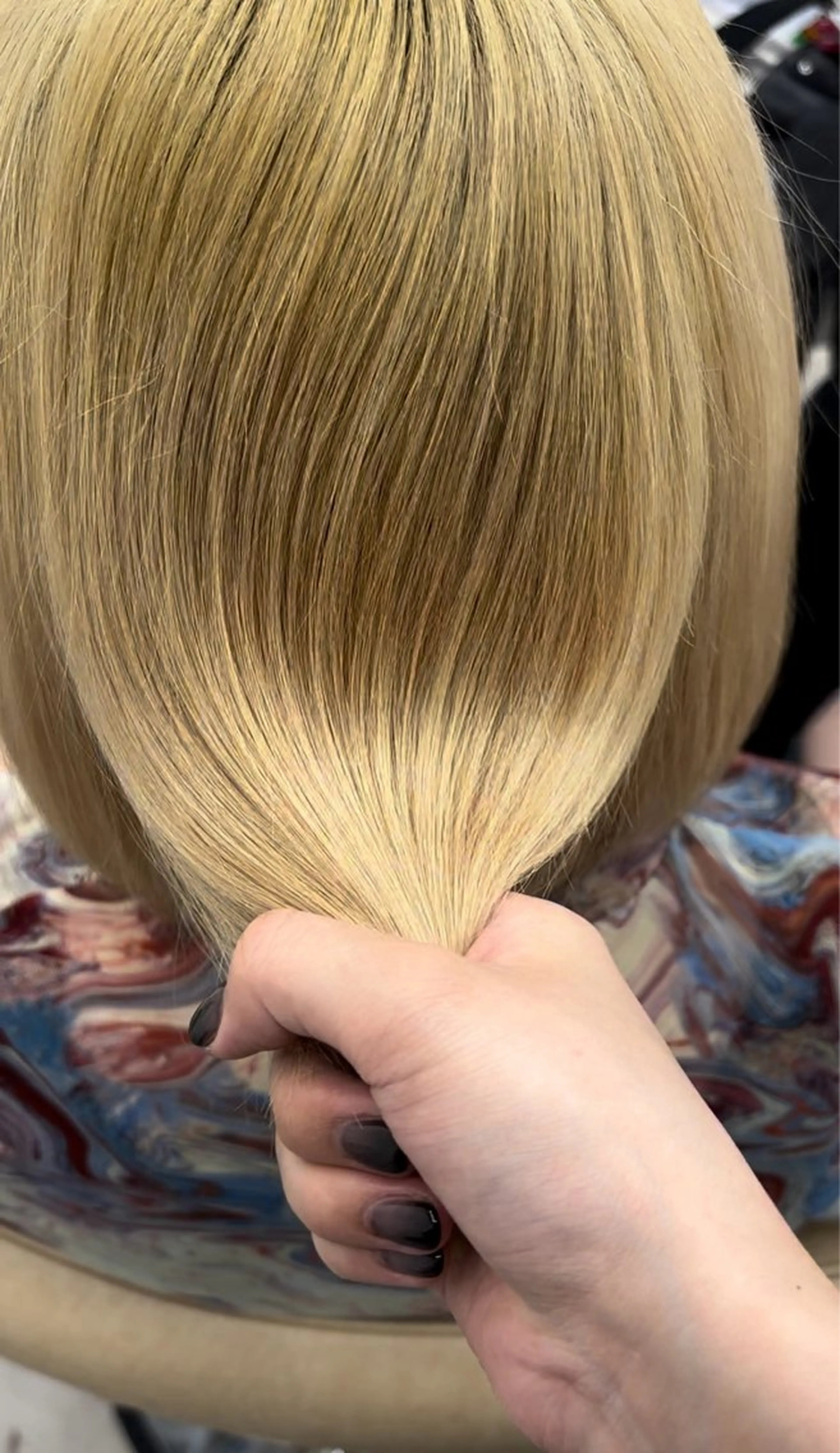 ショート リン🔔ボブ cut ベージュカラー🤎のヘアスタイル