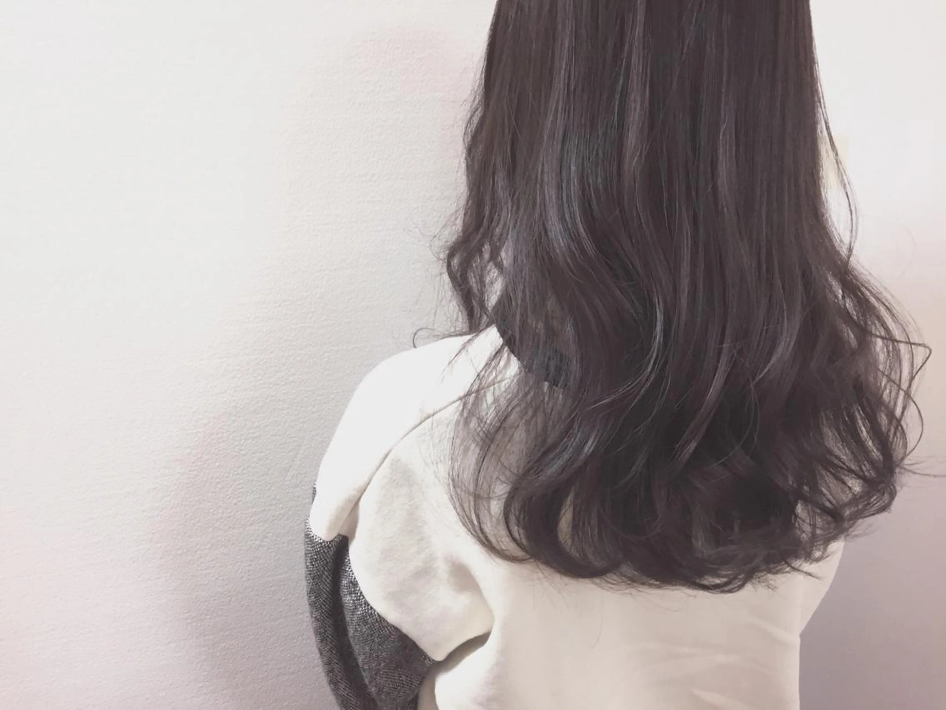 セミロング カラー ダークグレー ダークグレージュ グレージュ 長井 徹行のヘアスタイル