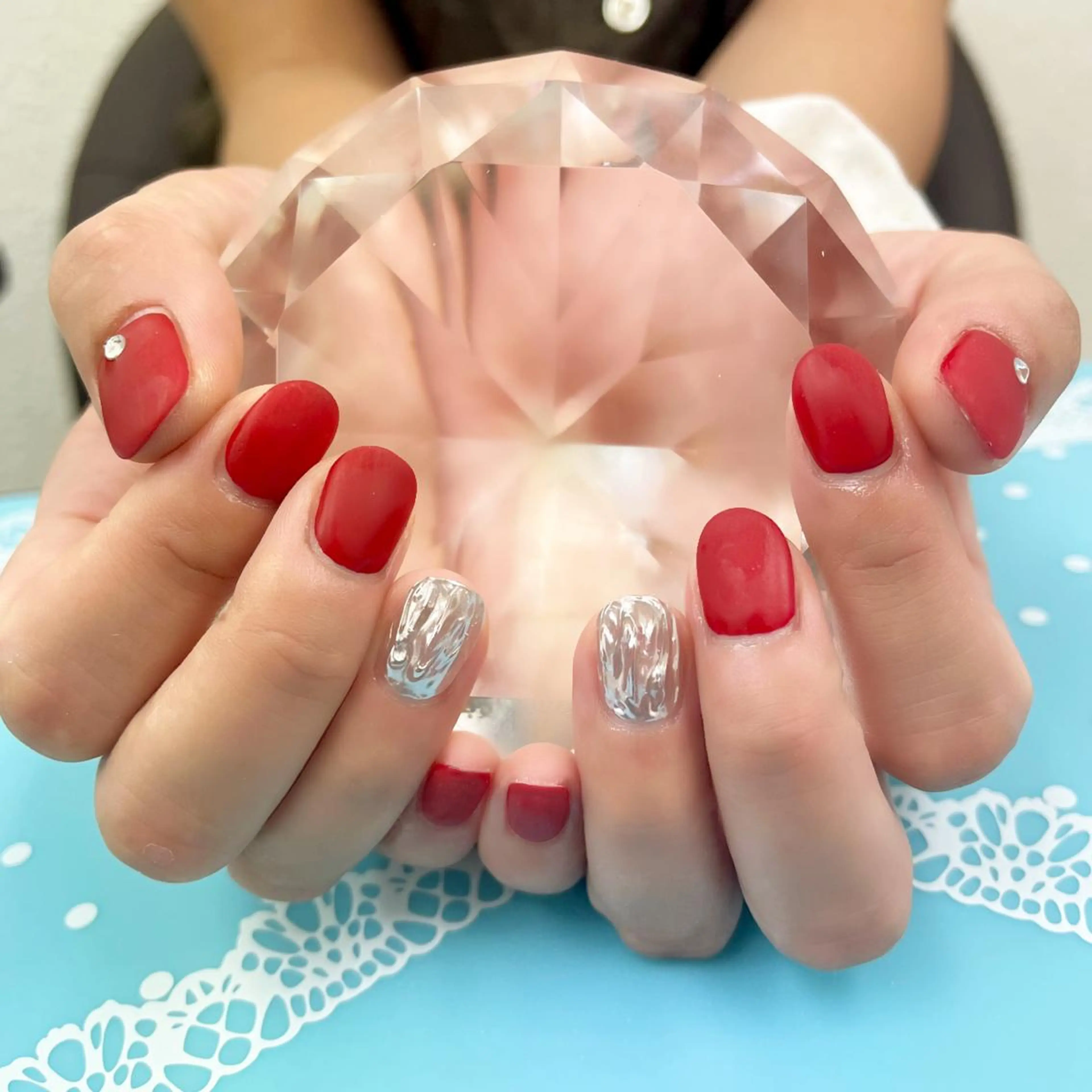 ネイル マットネイル 赤色 ブルーデイジー栄本店所属・BlueDaisy 栄本店のネイルデザイン