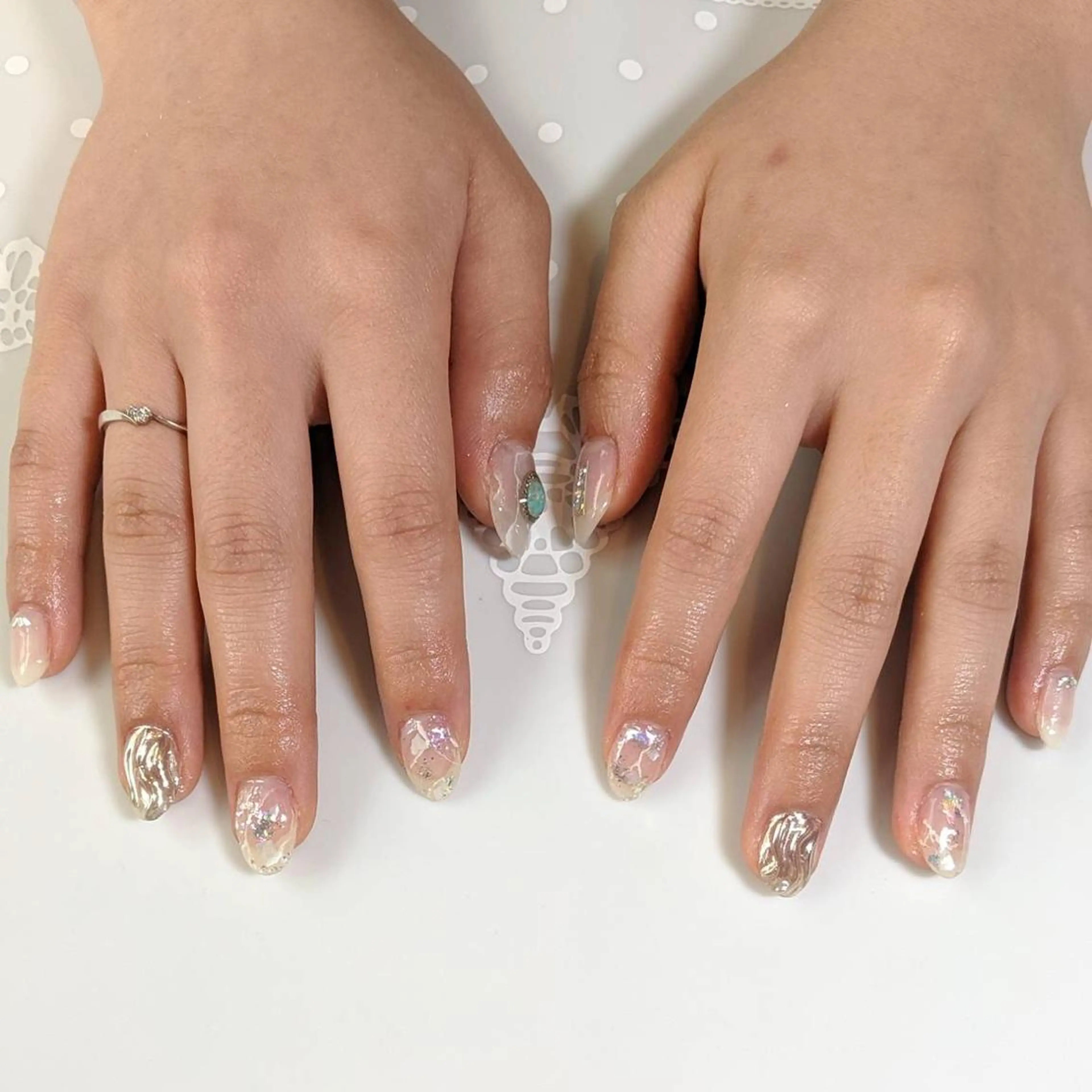 ネイル ストーンネイル milly nail （予約担当)のネイルデザイン