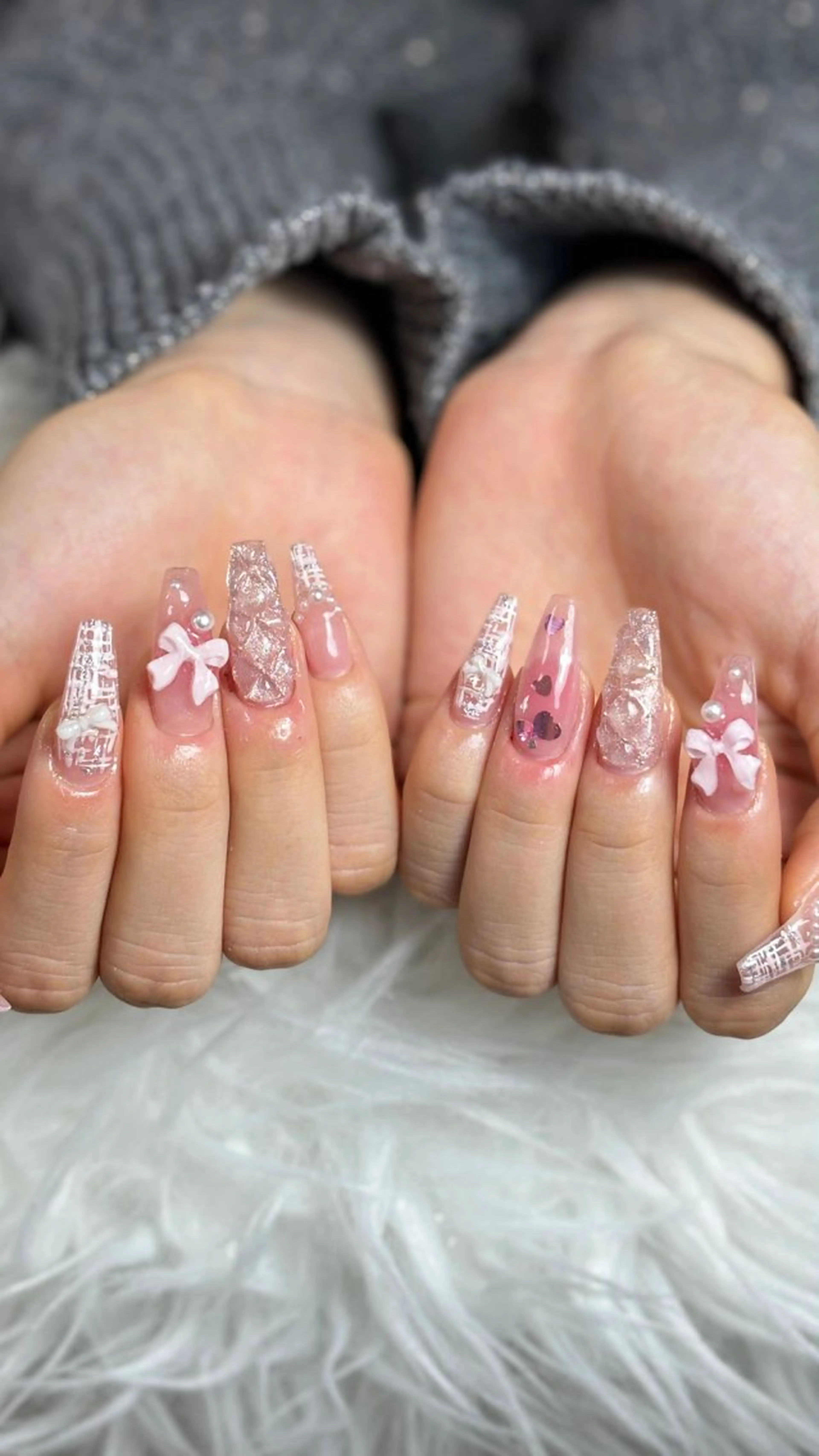 ネイル オーロラネイル ボルドー ブラウン 氷ネイル・うるうるネイル キラキラネイル ハンドネイル Julli NailStudioのネイルデザイン