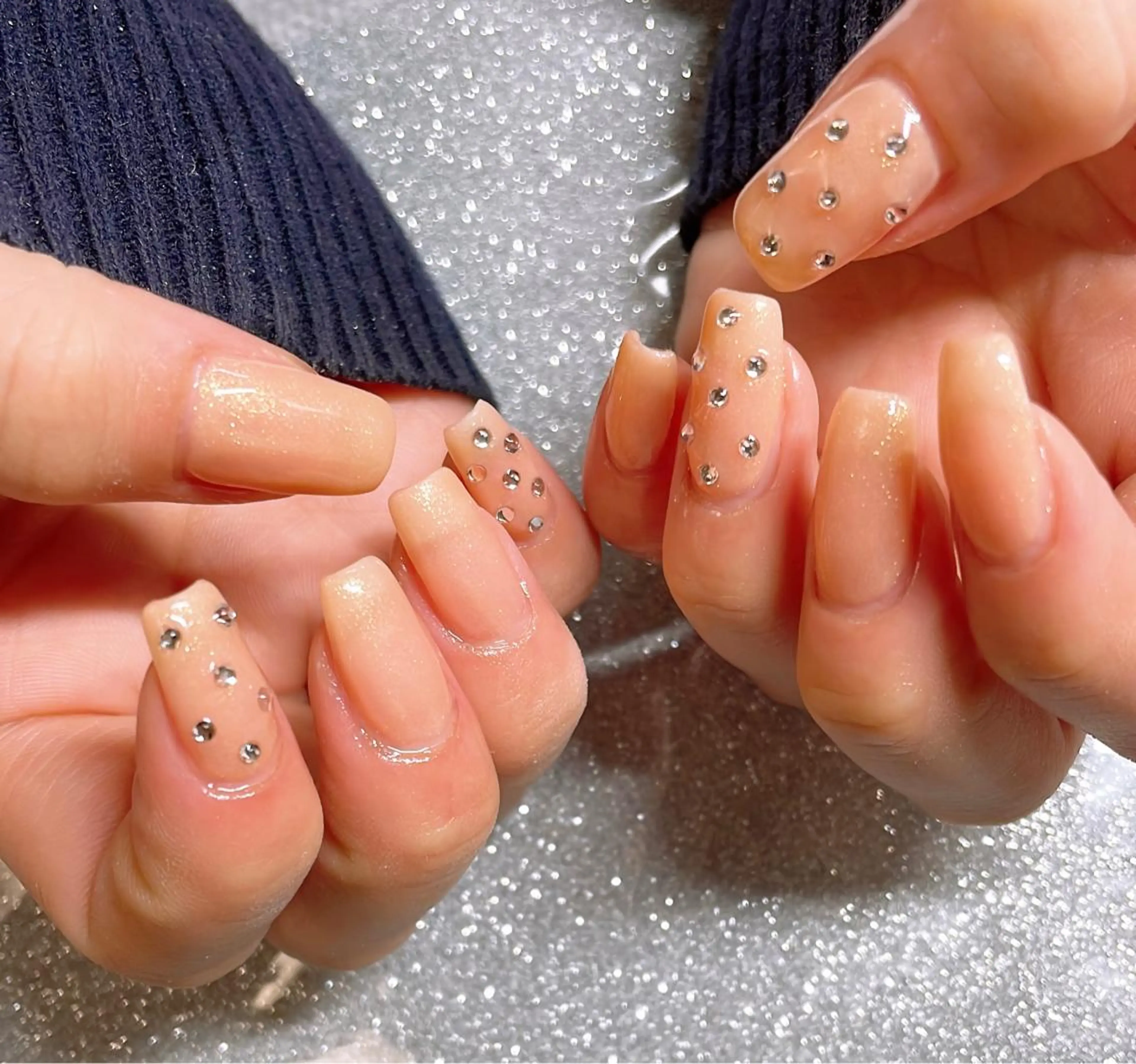 ネイル ハンドネイル VIERU 🌈🎀💖のネイルデザイン