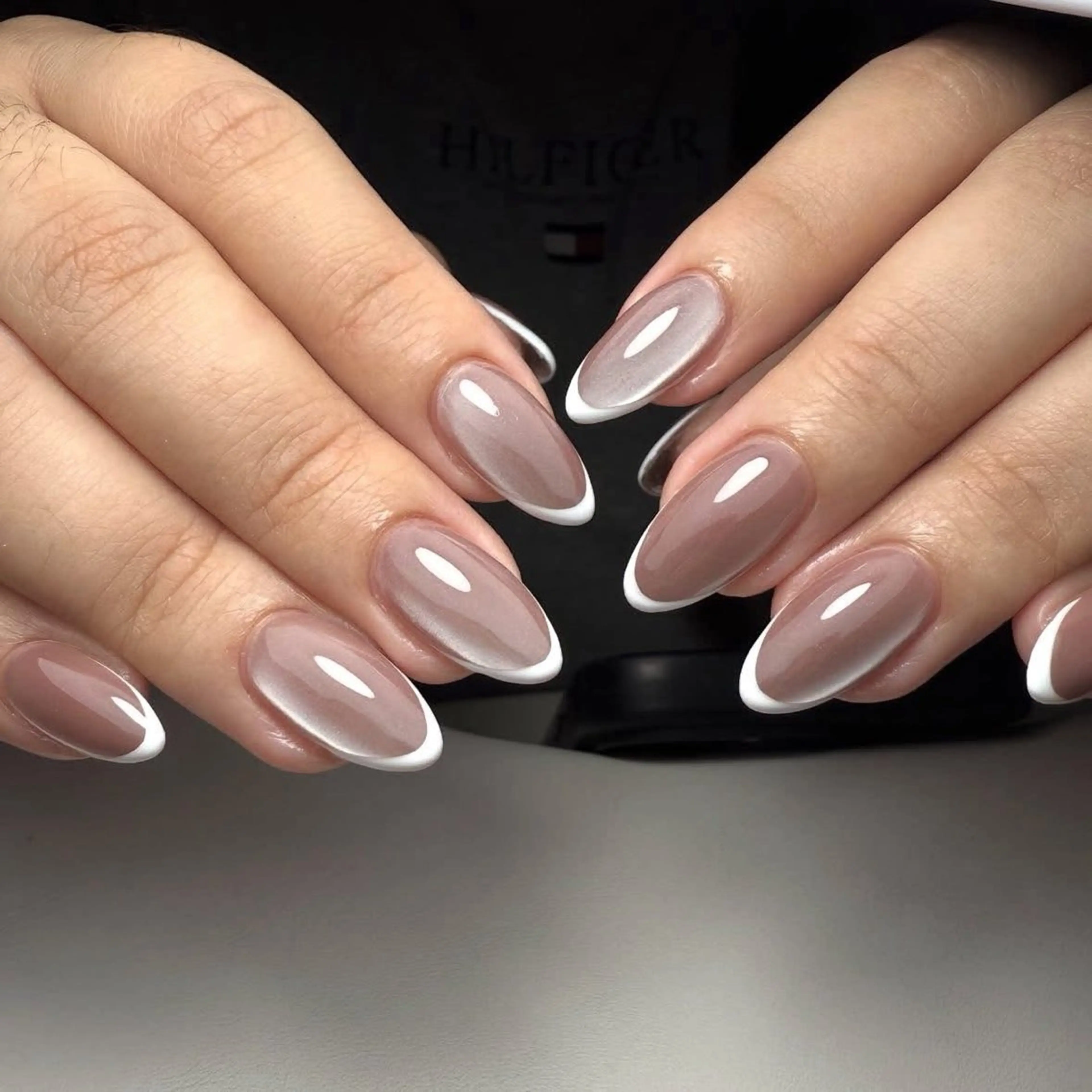 ネイル 長さ出し フレンチネイル ジェルネイル ガラスフレンチ 韓国ネイル ハンドネイル Minette nailHuongのネイルデザイン