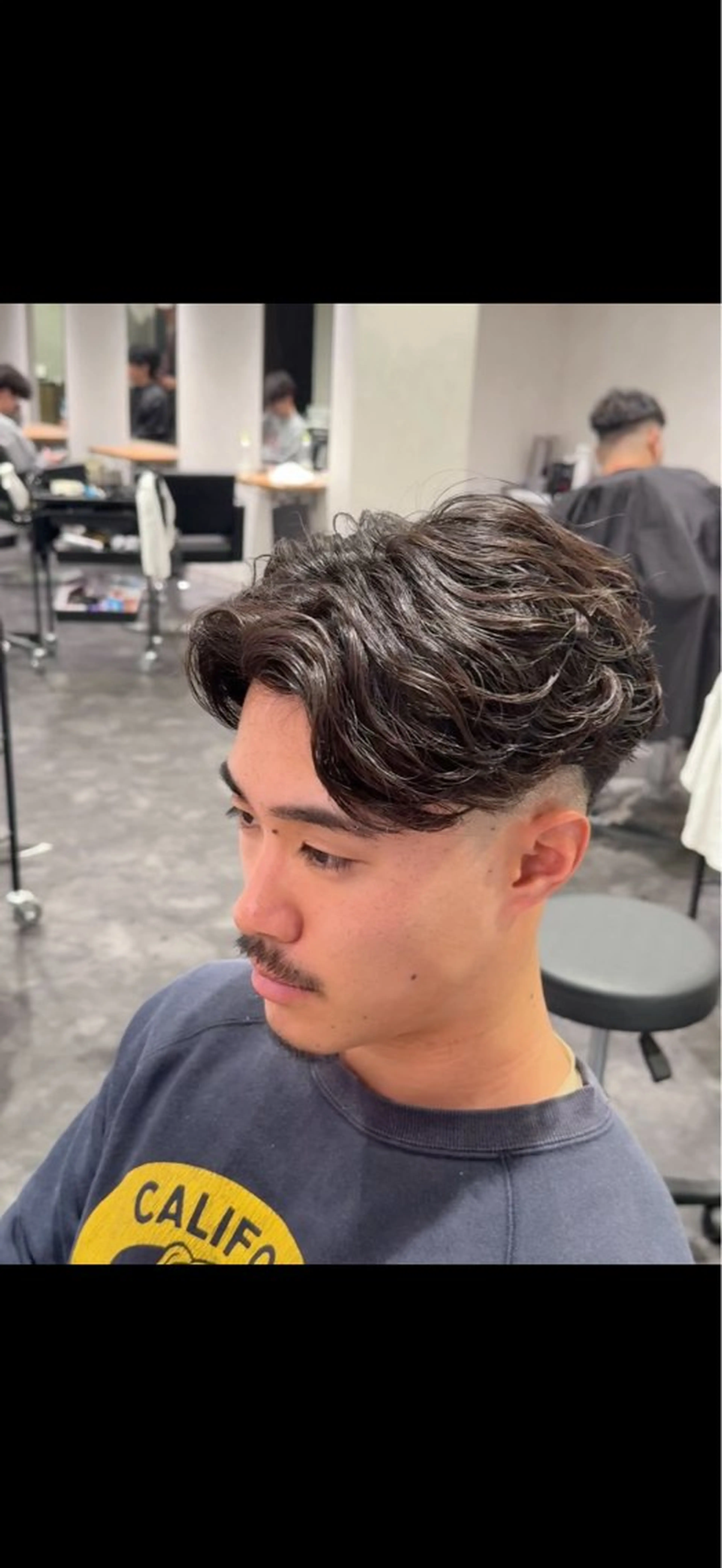 ミディアム パーマ メンズ カット パーマ メンズパーマ特化 美容師kouyaのヘアスタイル