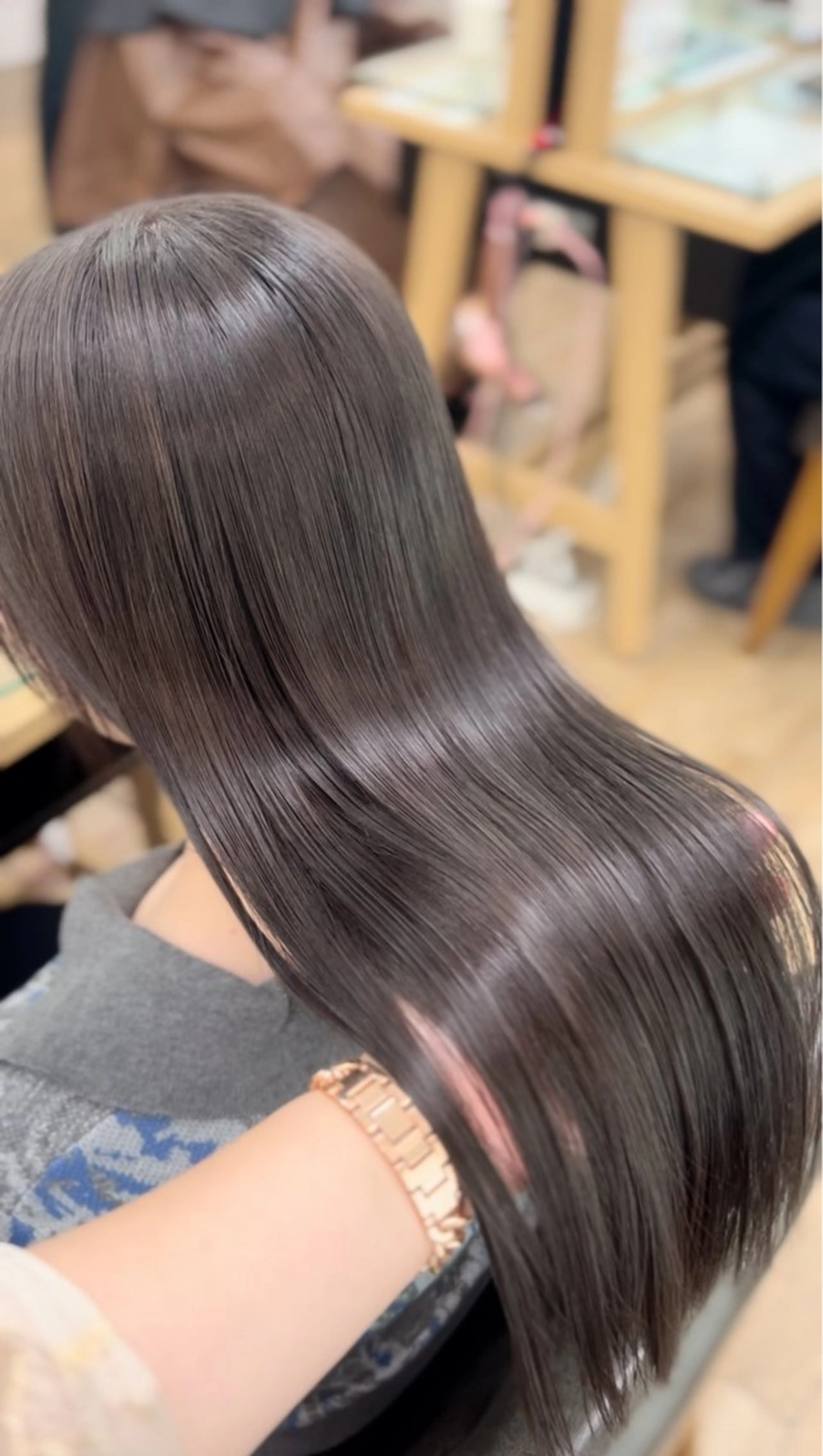 ロング カラー カット ヘアカラー トリートメント 🎀オタク美容師艶髪 カラーERINA🎀のヘアスタイル