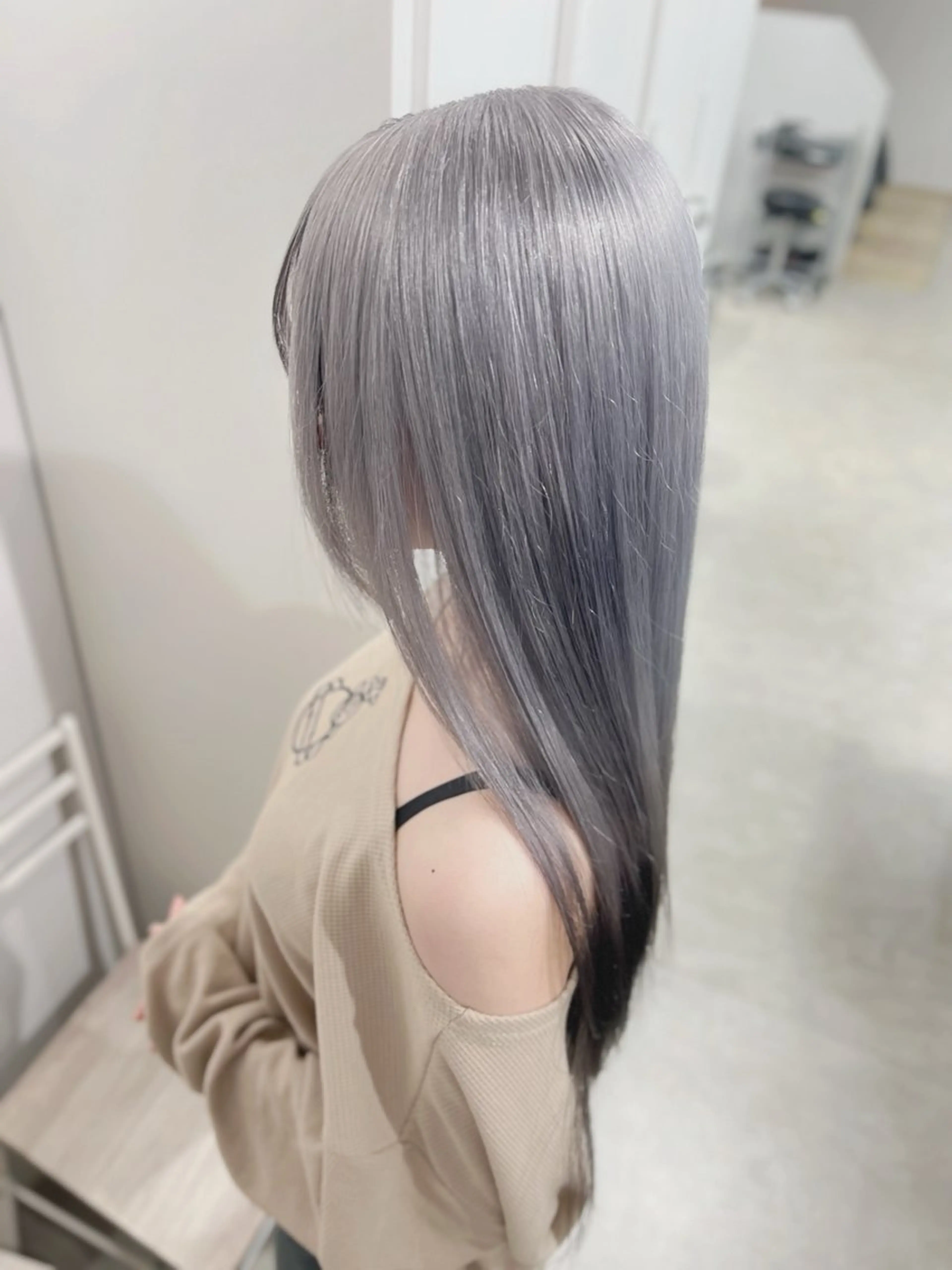 ロング カラー ベージュカラー 黒髪 ブリーチ ブロンド ダブルカラー カット ヘアカラー トリートメント ブリーチ/髪質改善/ レイヤー/YUTO‎のヘアスタイル
