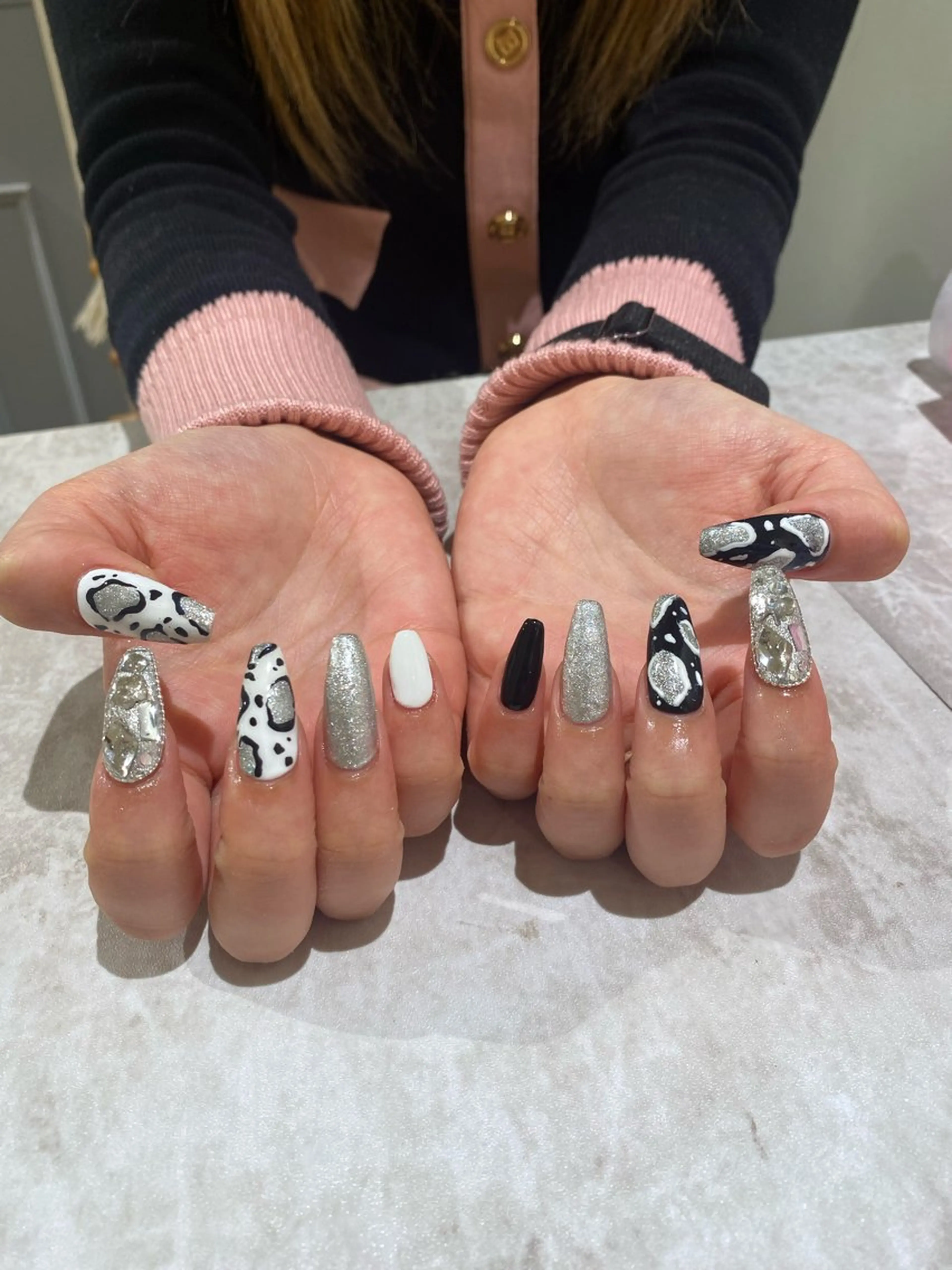 ネイル ハンドネイル 🤍 YUI 🤍のネイルデザイン