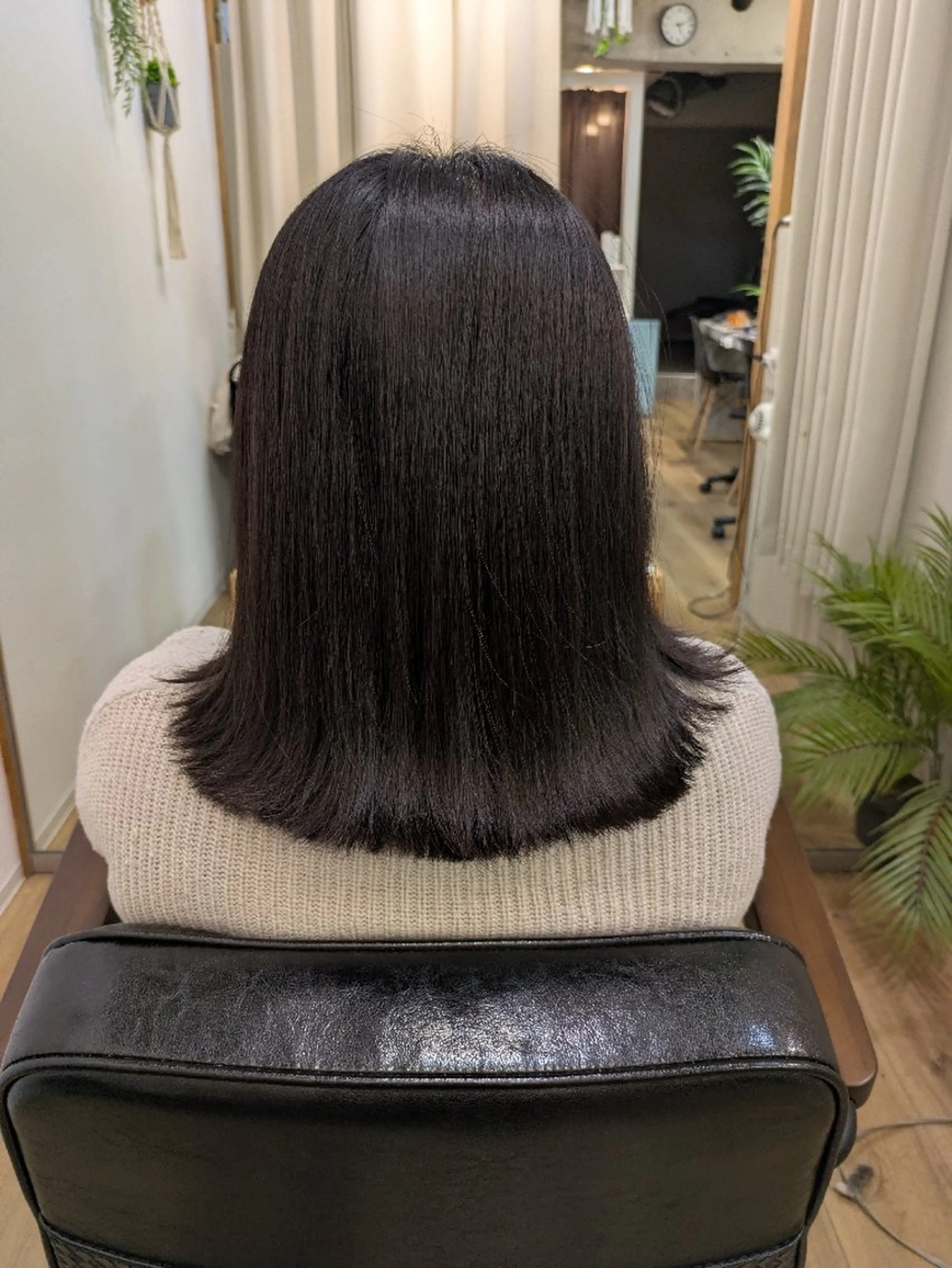ミディアム 顔周りカット レイヤーカット カット トリートメント Cafu hair Tachi所属・有馬 葵のヘアスタイル