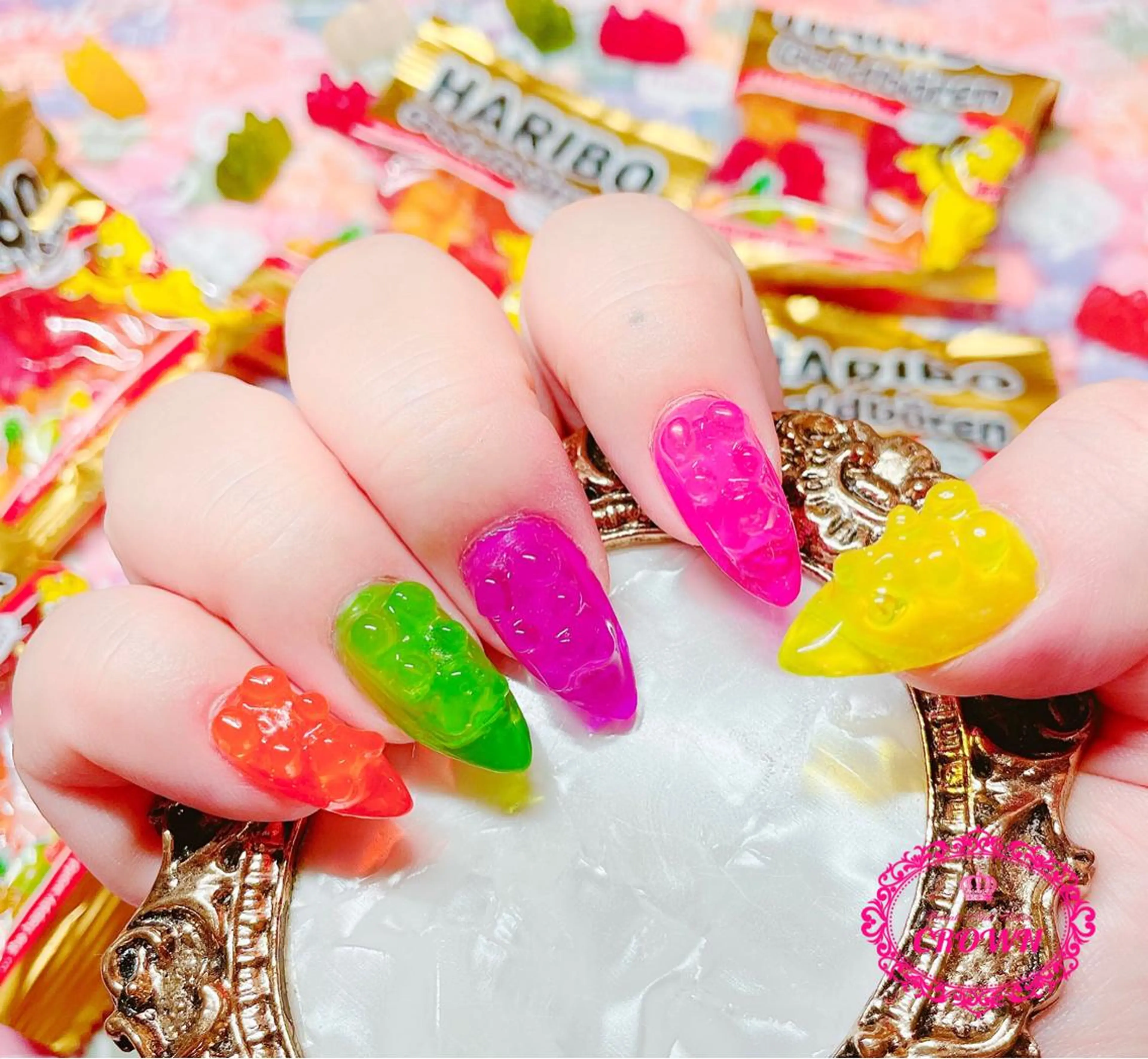 ネイル ハンドネイル CROWN プライベートサロンのネイルデザイン