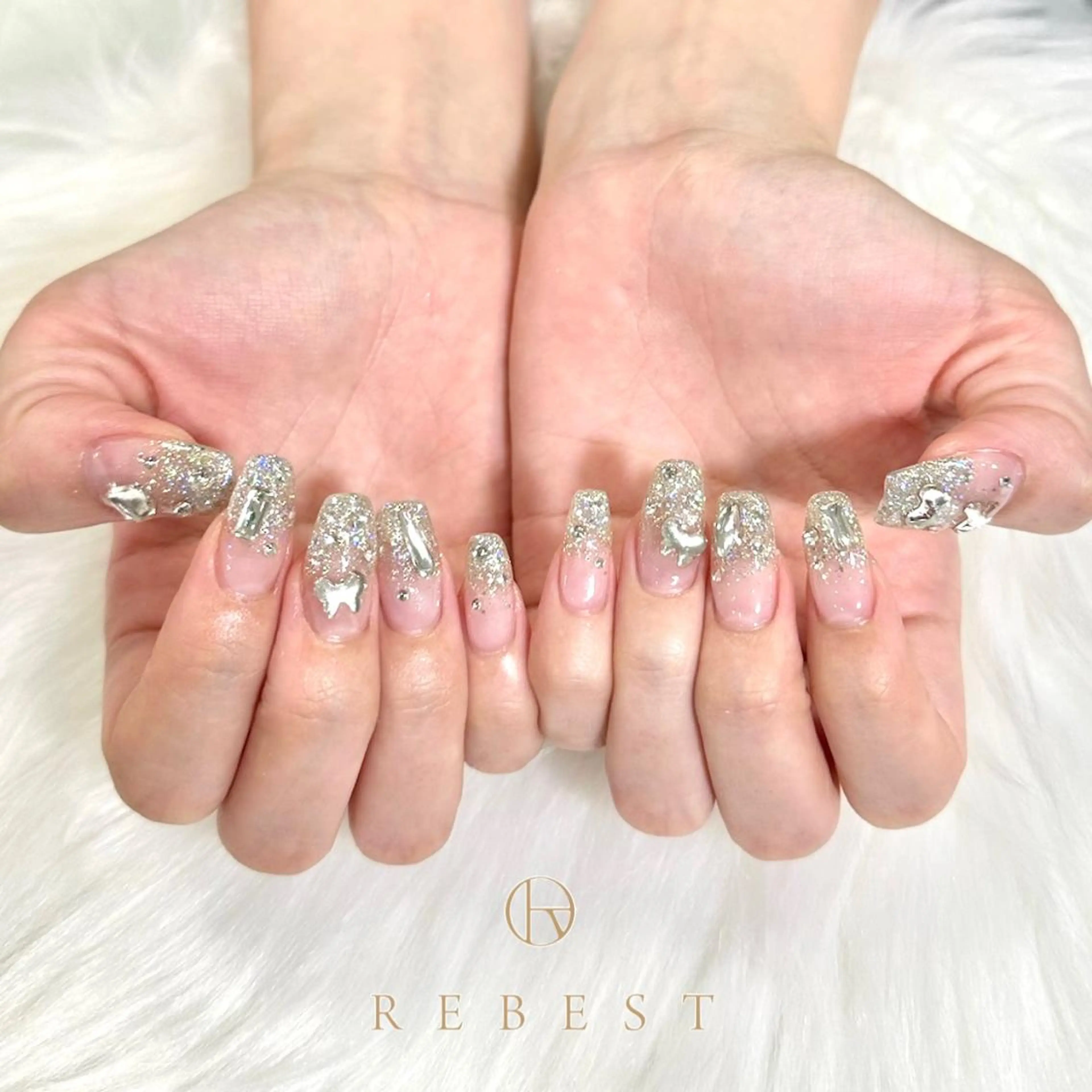 ネイル ❤️💛REBEST 付け放題Nailのネイルデザイン